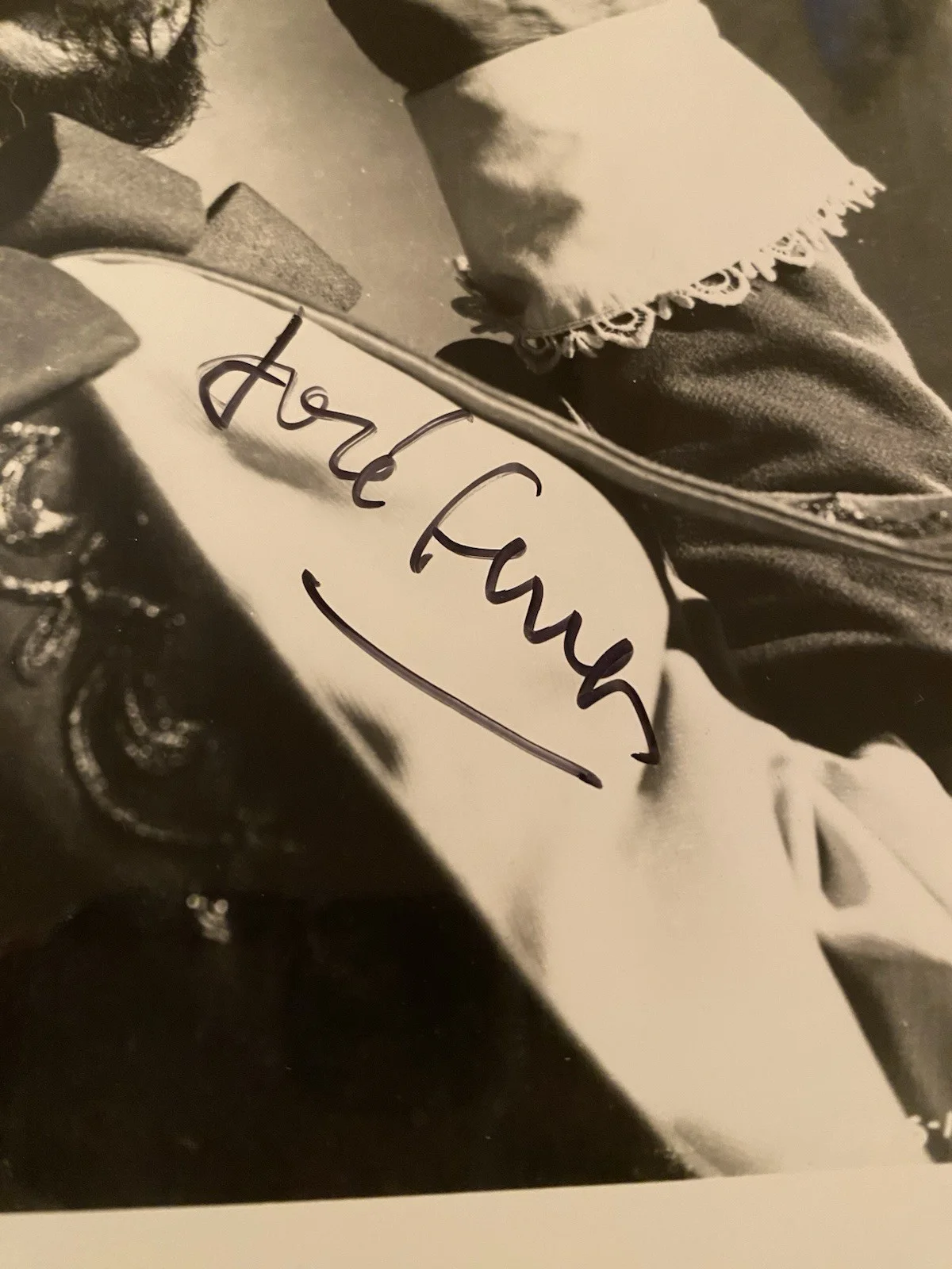 Jose Ferrer — Jose Ferrer Signed Autographed 8x10 Photo With COA Cyrano De Bergerac RARE, image 3