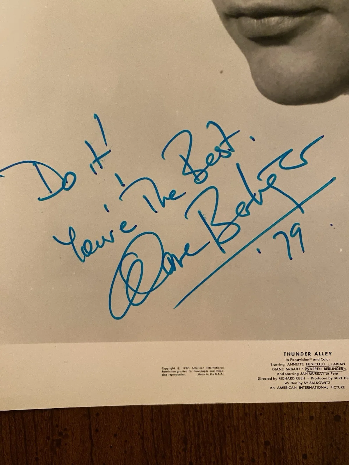 Warren Berlinger — Warren Berlinger Signed Autographed Vintage Photo With COA Thunder Alley NICE, изображение 2