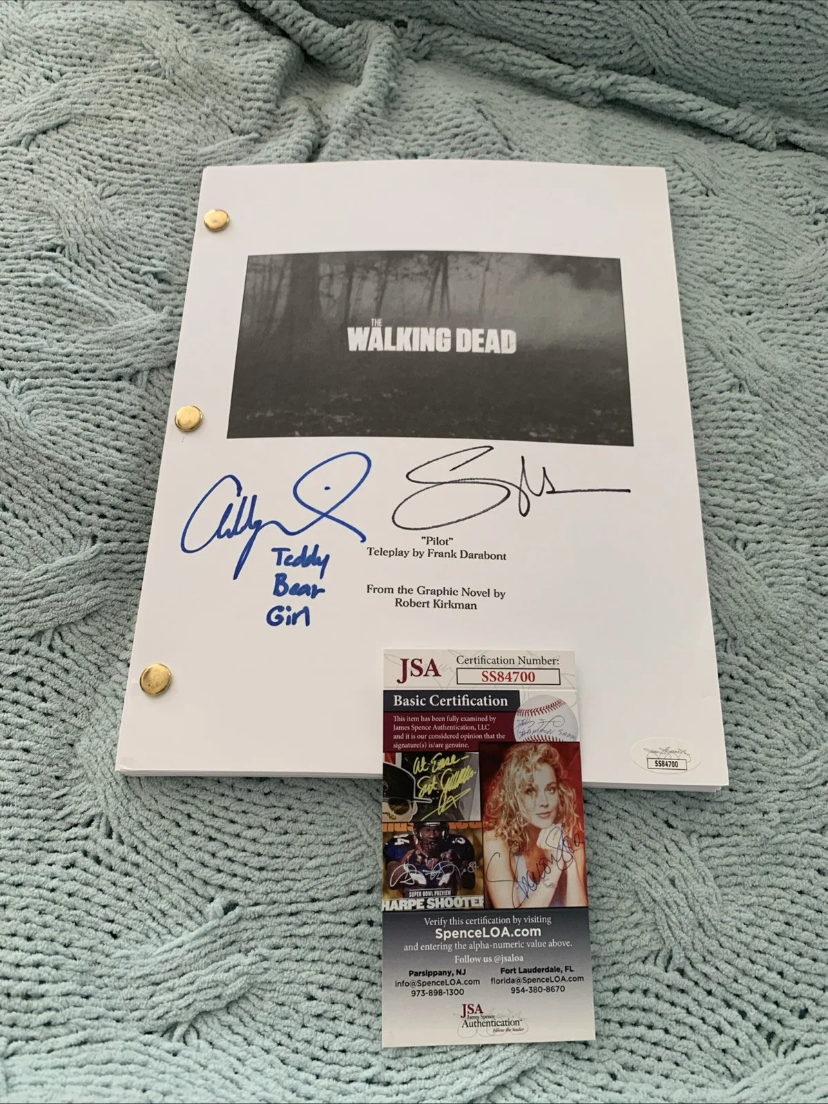 Greg Nicotero — Greg Nicotero Signed The Walking Dead Dual Signed Pilot Script Autograph JSA COA, image 3