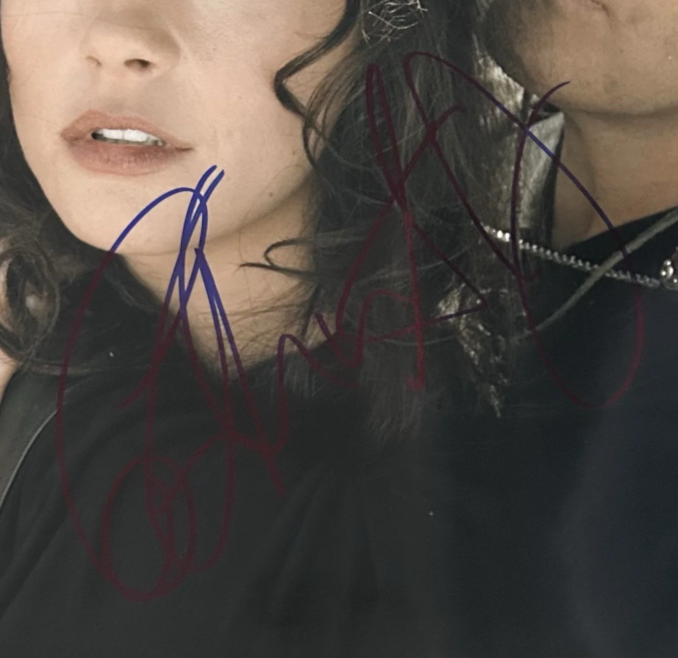 Catherine Zeta-Jones — Catherine Zeta-Jones Hand signed autographed 8x10 photo w/Hologram COA, изображение 2