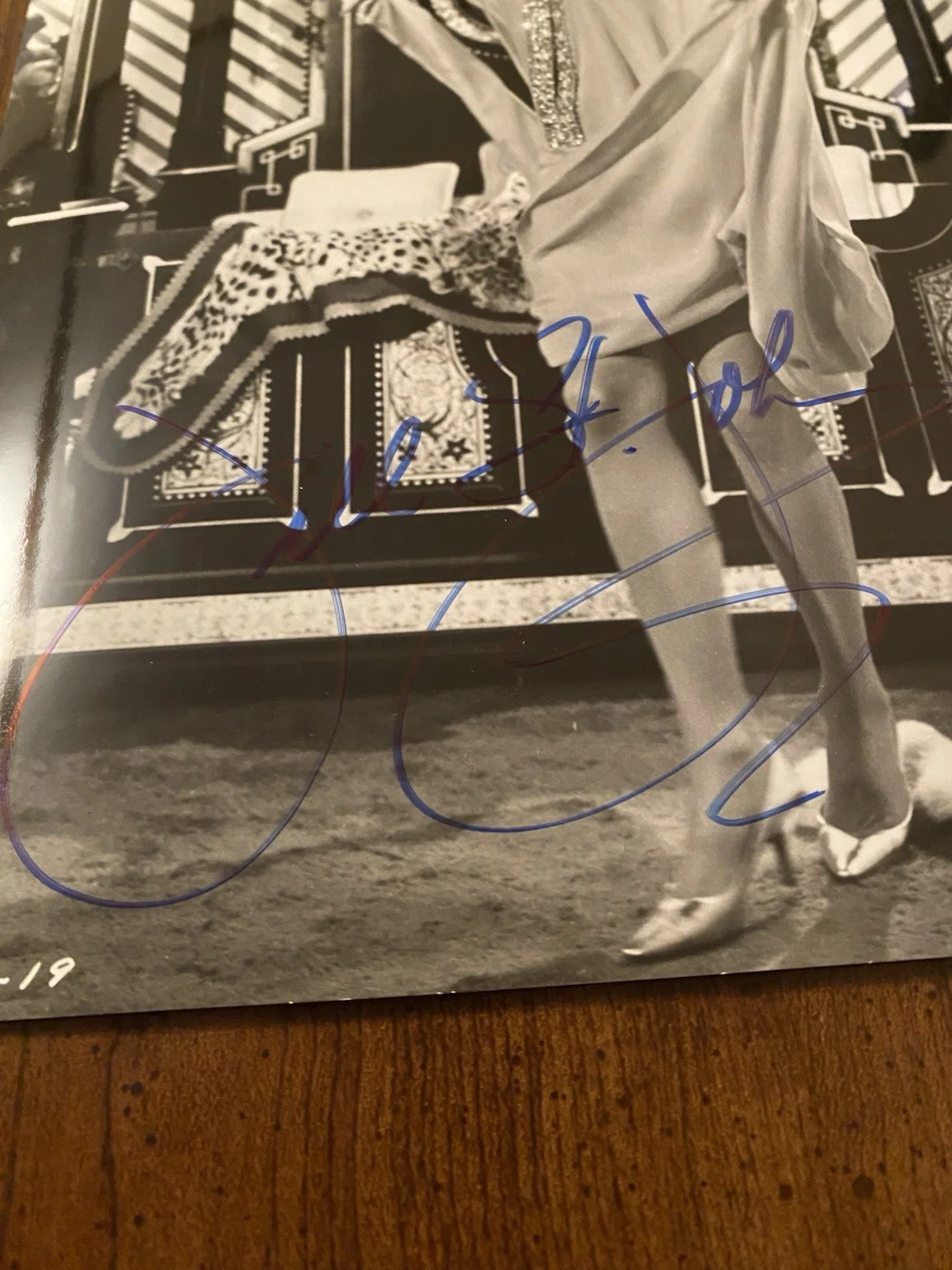 Jill St John — Jill St John Signed Autographed Photo With COA Diamonds Are Forever Batman 66, изображение 3