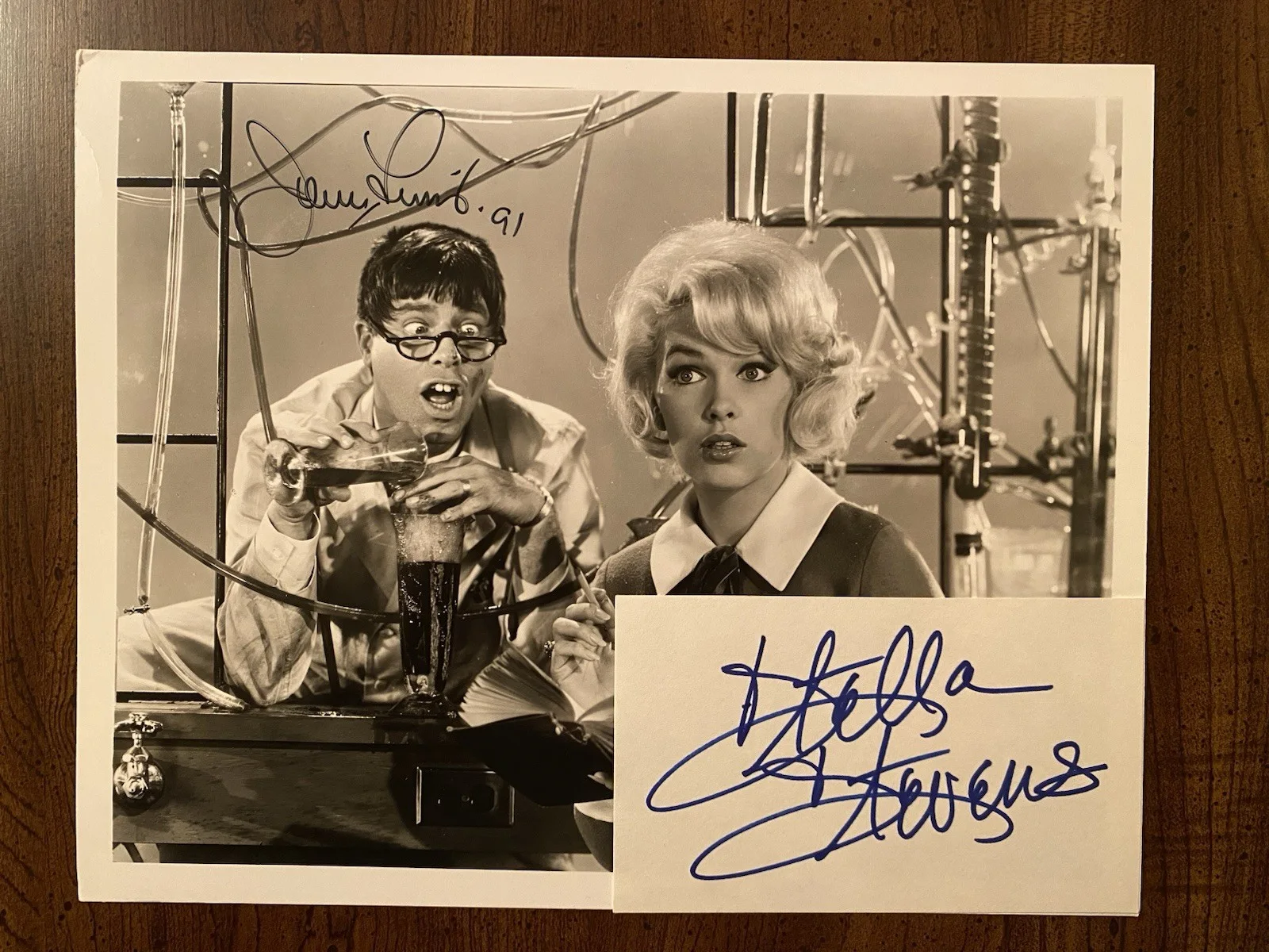 Jerry Lewis, Stella Stevens — Jerry Lewis Stella Stevens Signed Photo Index Card Lot With COA Nutty Professor