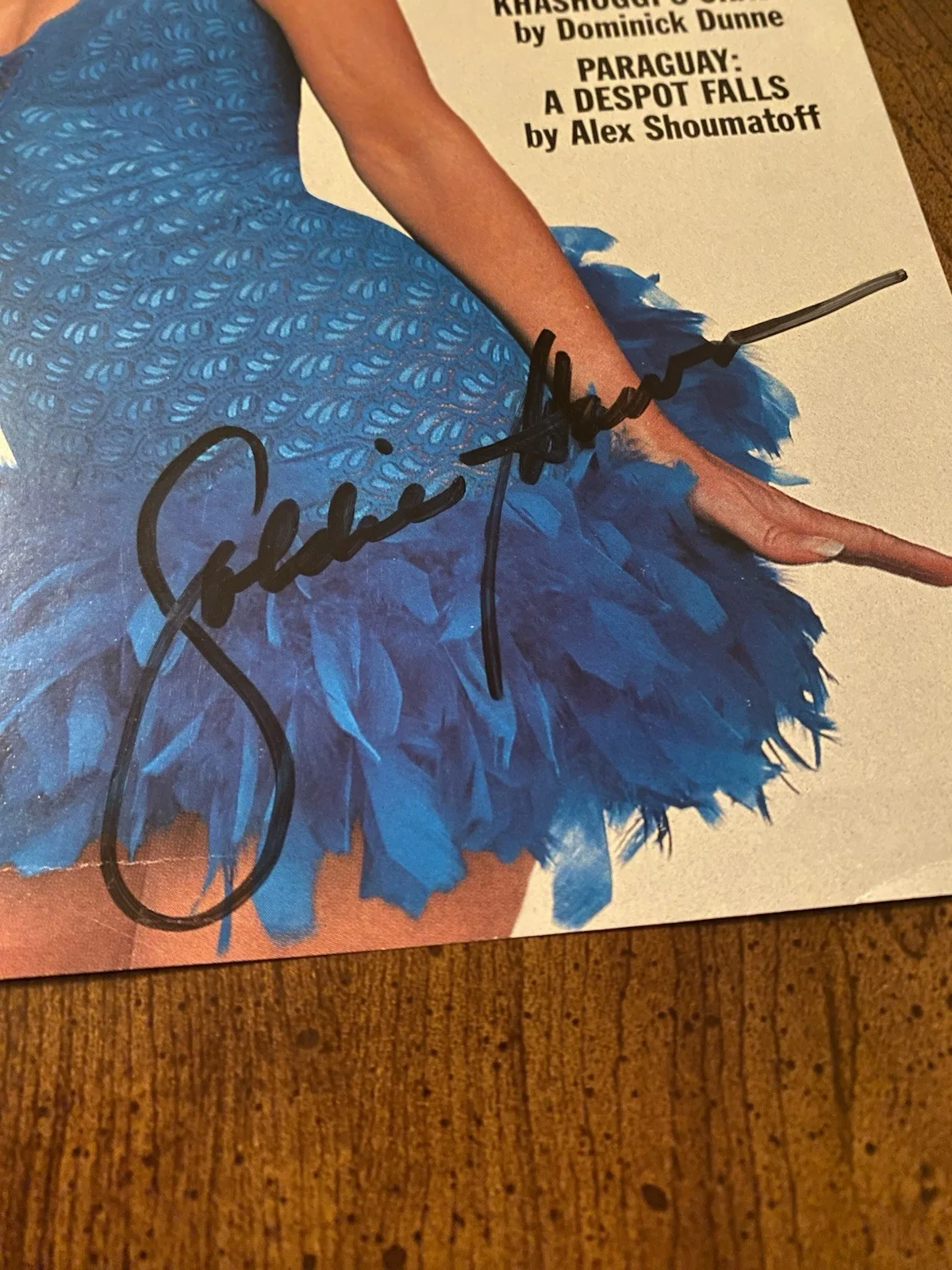 Goldie Hawn — Goldie Hawn Signed Autographed Vanity Fair Magazine With COA NICE Bird On A Wire, image 3