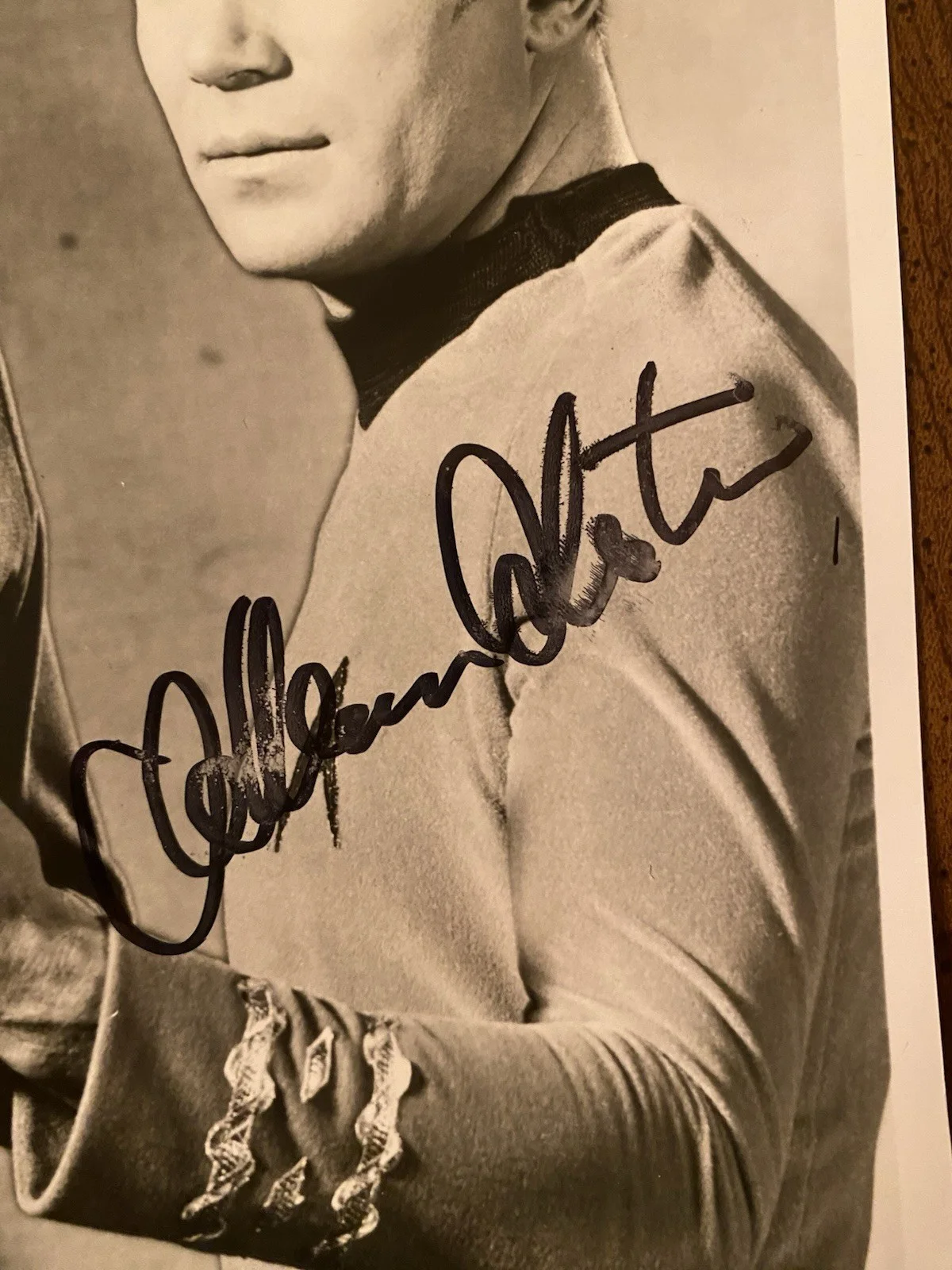 William Shatner — William Shatner Signed Autographed Star Trek 8x10 Photo With Spock With COA, image 2