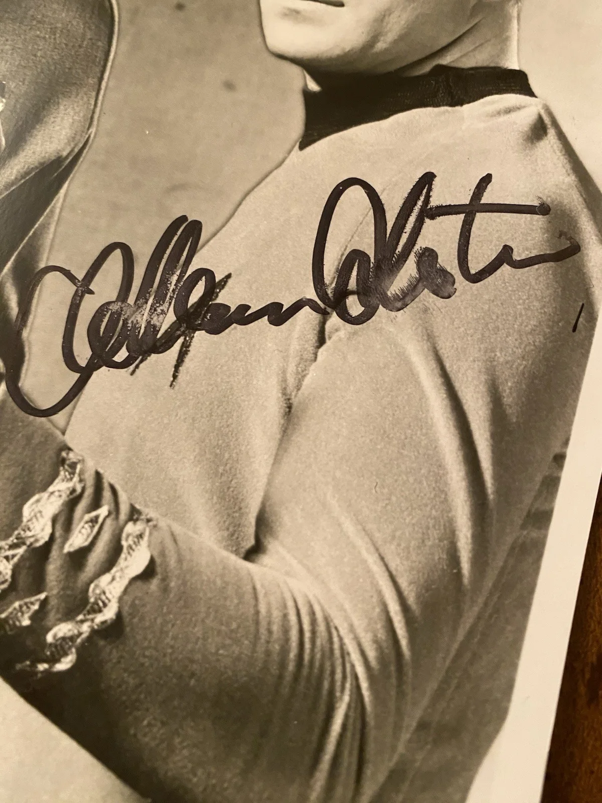 William Shatner — William Shatner Signed Autographed Star Trek 8x10 Photo With Spock With COA, image 3