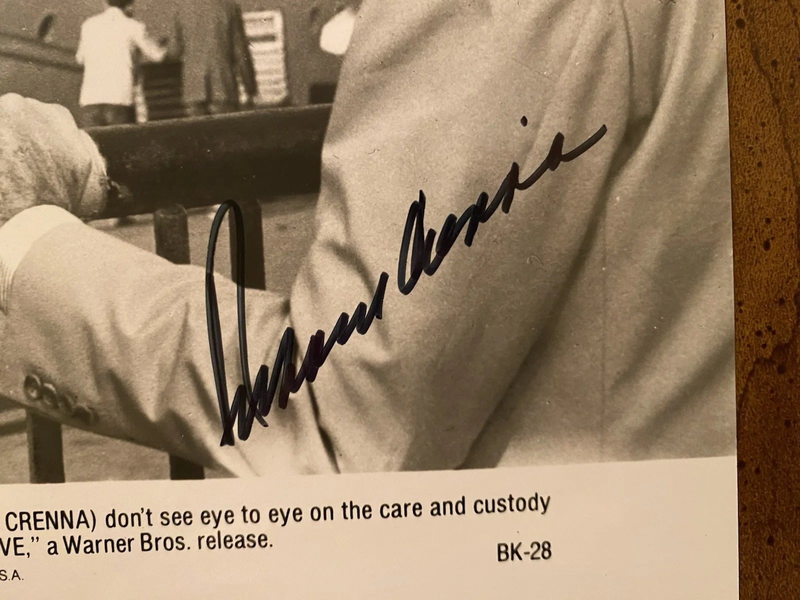 Jon Voight, Richard Crenna — Jon Voight Richard Crenna Signed Autographed Photo With COA Table For Five, image 4
