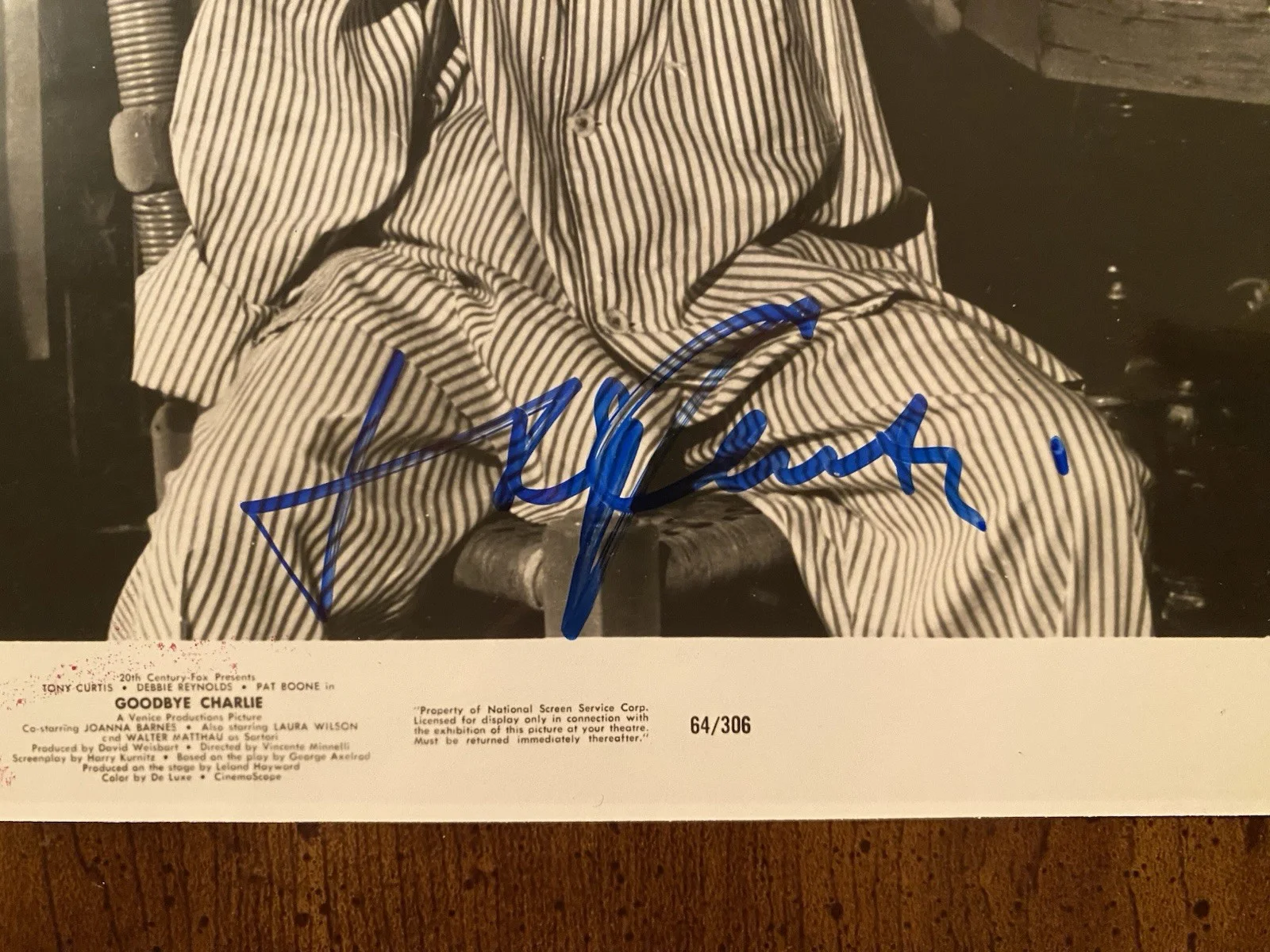 Tony Curtis, Debbie Reynolds — Tony Curtis Debbie Reynolds Signed Autographed Photo With COA Goodbye Charlie, изображение 4