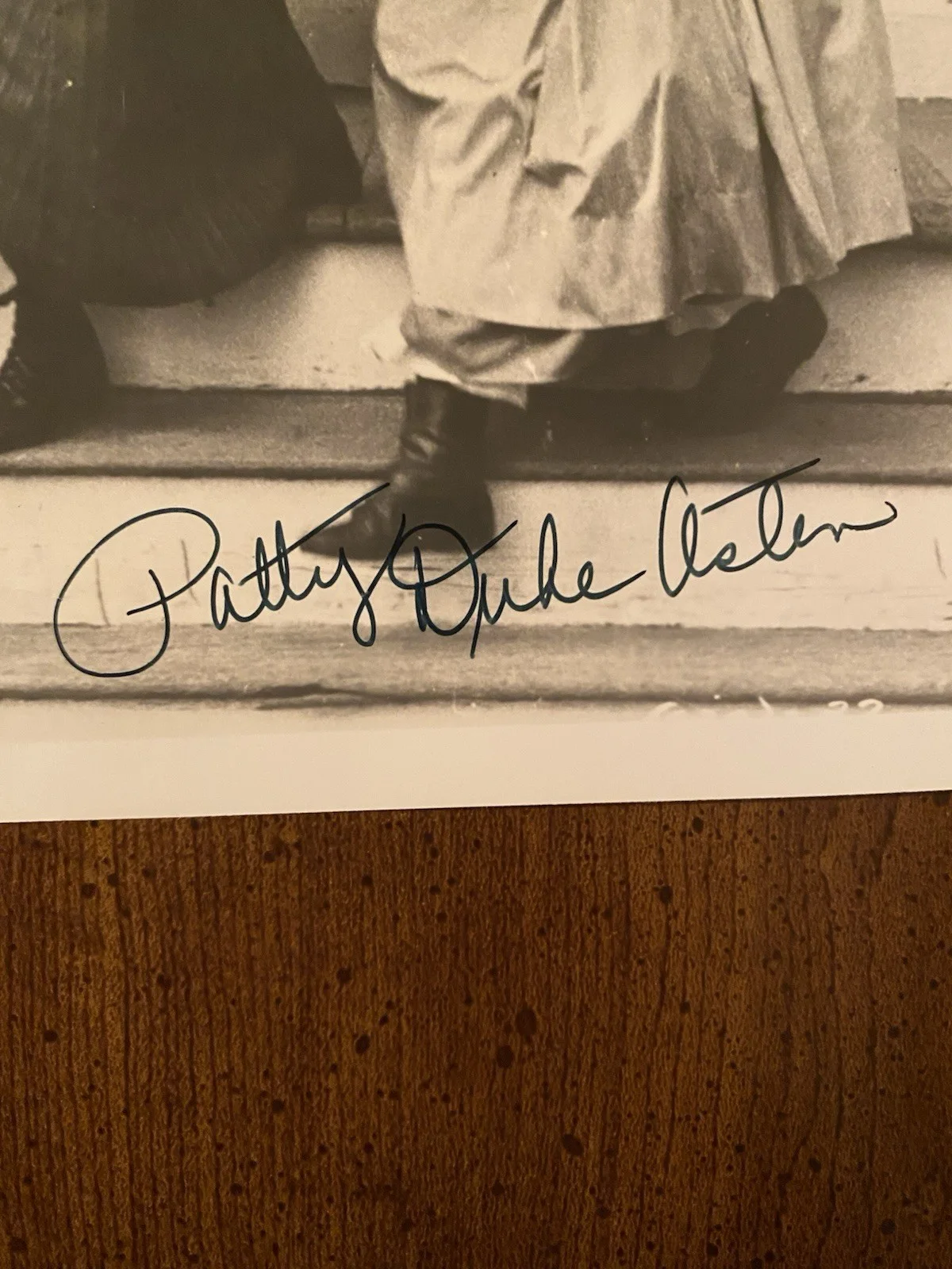 Patty Duke — Patty Duke Signed Autographed 8x10 Photo With COA The Miracle Worker Helen Kelle, image 2