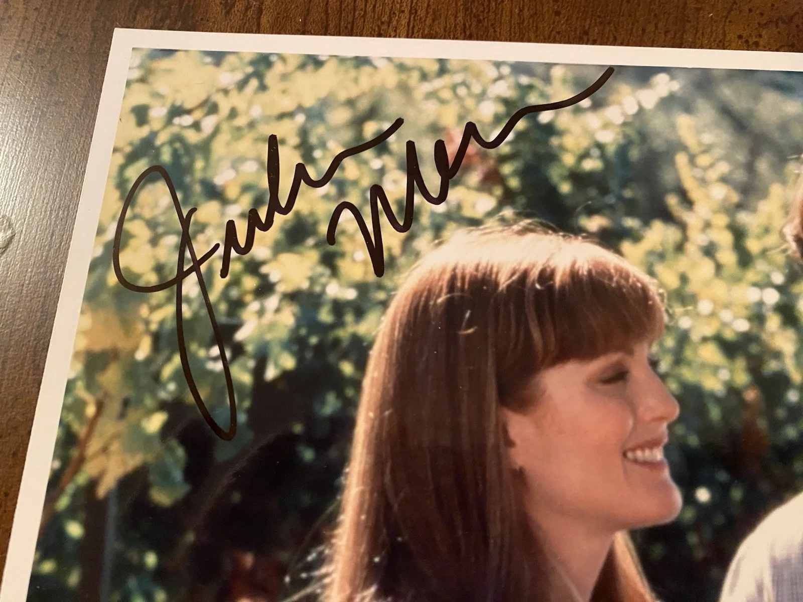 Hugh Grant, Julianne Moore — Hugh Grant Julianne Moore Signed Autographed Photo With COA Nine Months, изображение 3