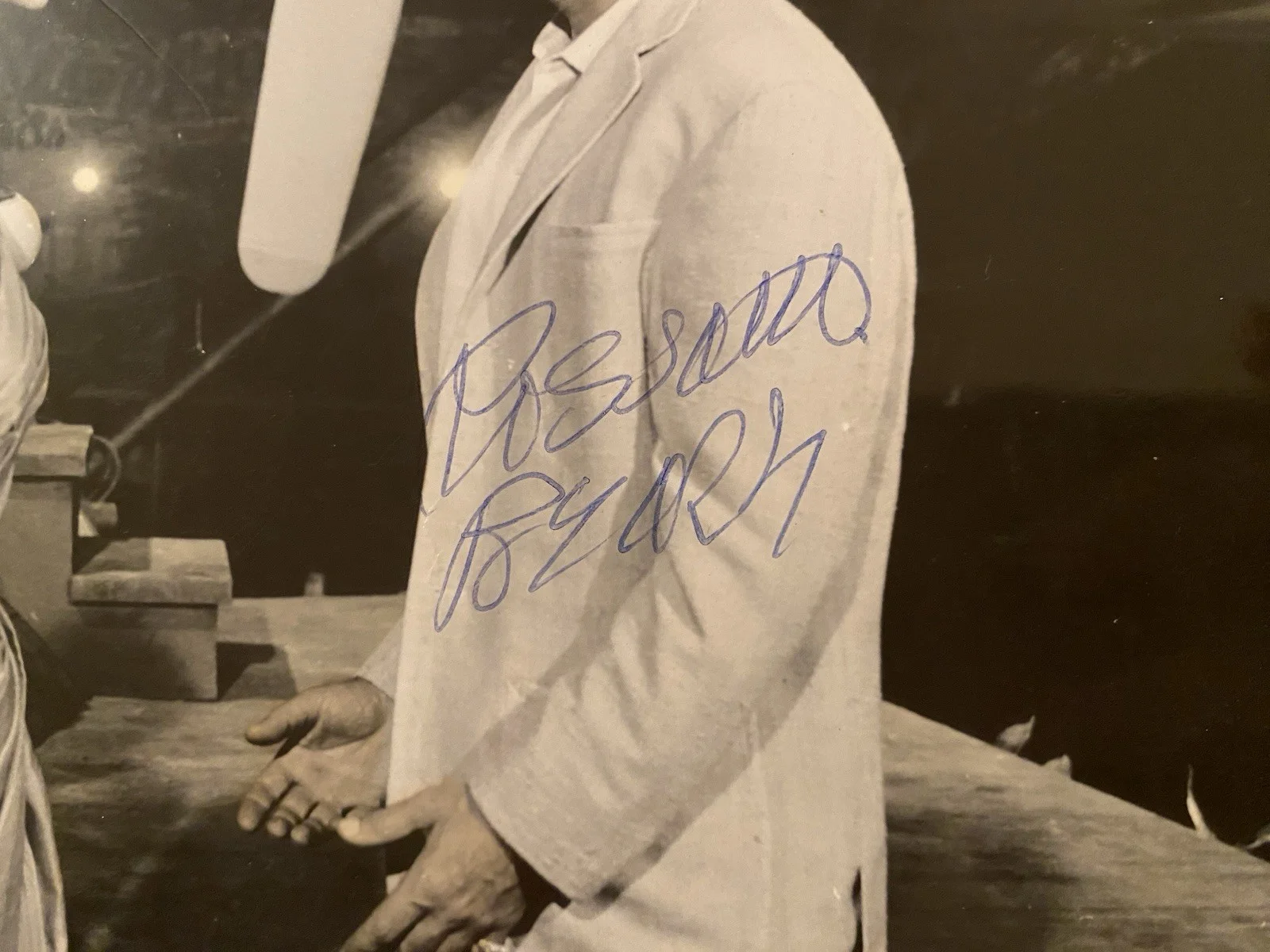 Rossano Brazzi — Rossano Brazzi Signed Autographed 10x8 South Pacific Photo With COA NICE, изображение 2