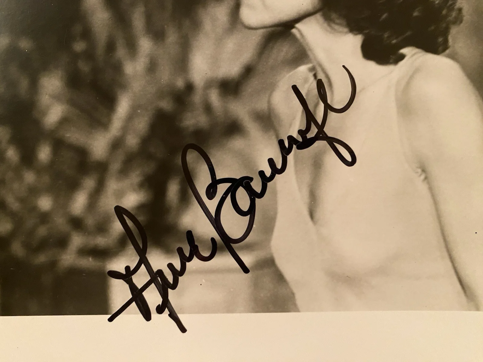 Anne Bancroft, Shirley MacLaine — Anne Bancroft Shirley MacLaine Signed Autographed Photo w/ COA The Turning Point, изображение 4