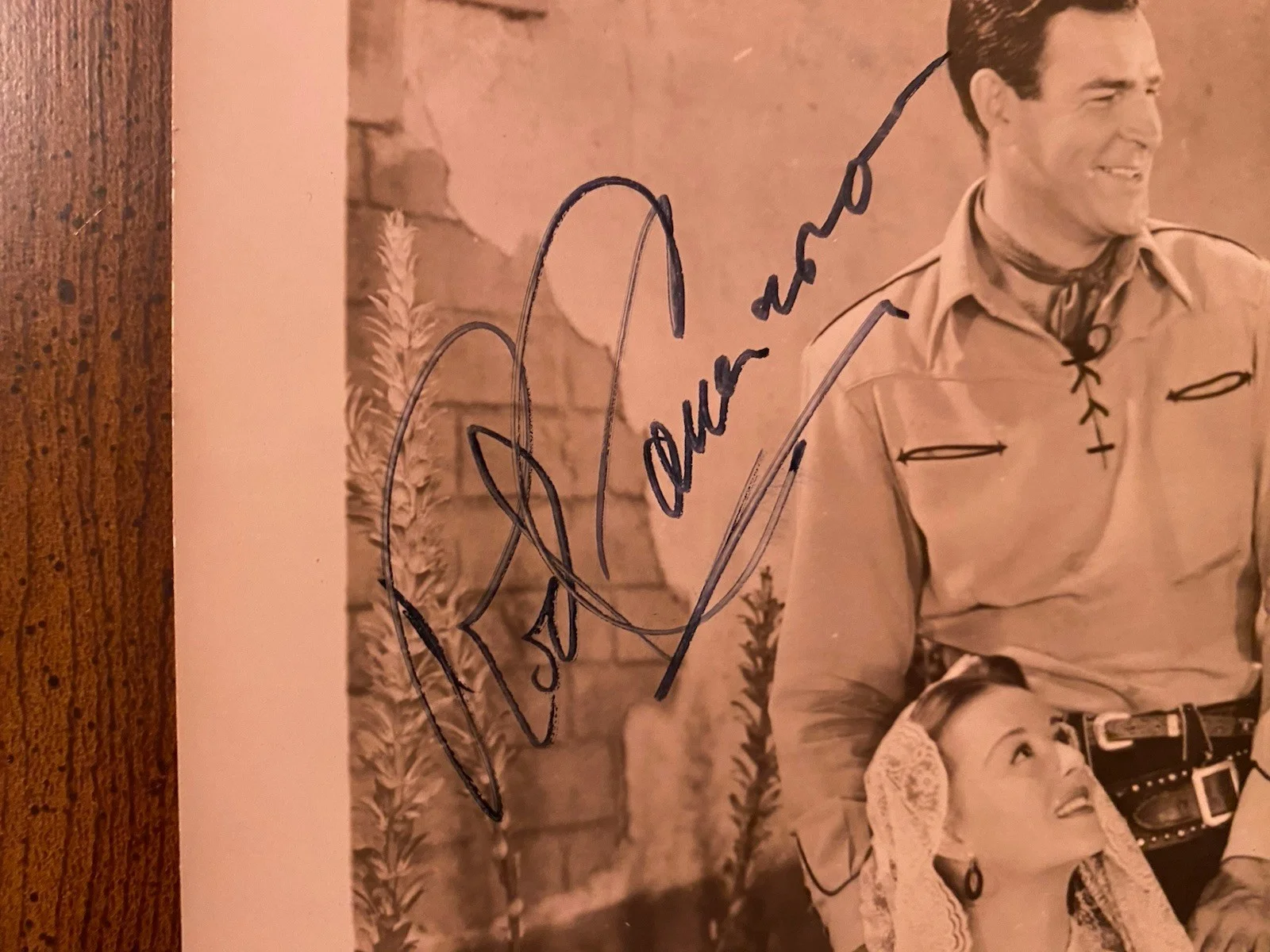Rod Cameron, Jennifer Holt, Ray Whitley — Rod Cameron Jennifer Holt Ray Whitley Cast Signed Autographed Photo With COA, изображение 2
