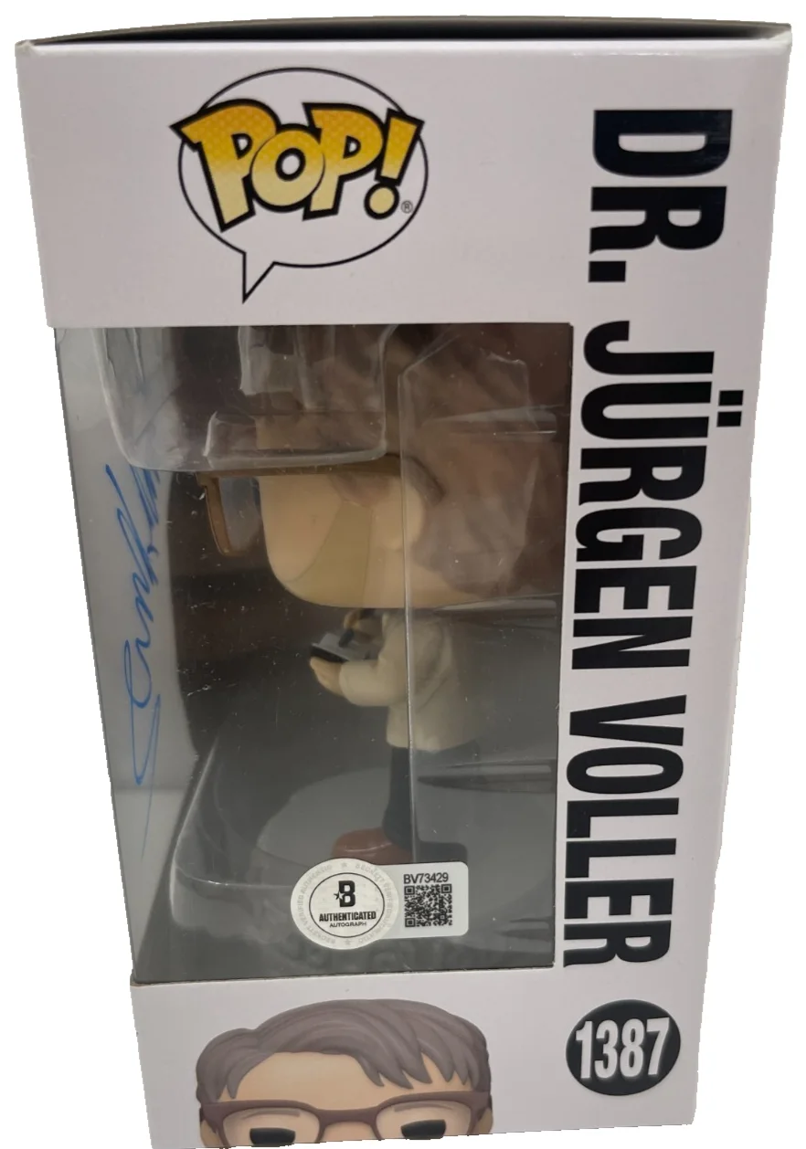 Mads Mikkelsen — Mads Mikkelsen Signed Dr. Jurgen Voller Funko Indiana Jones Autograph Beckett, изображение 2
