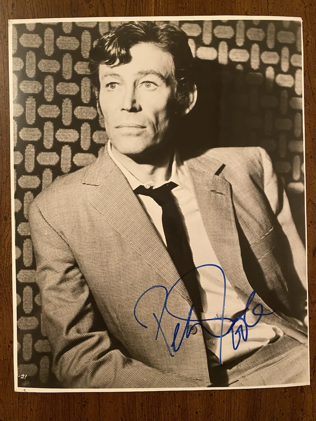 Peter O’Toole — Peter O’Toole Signed Autographed Photo With COA How To Steal A Million Lawrence