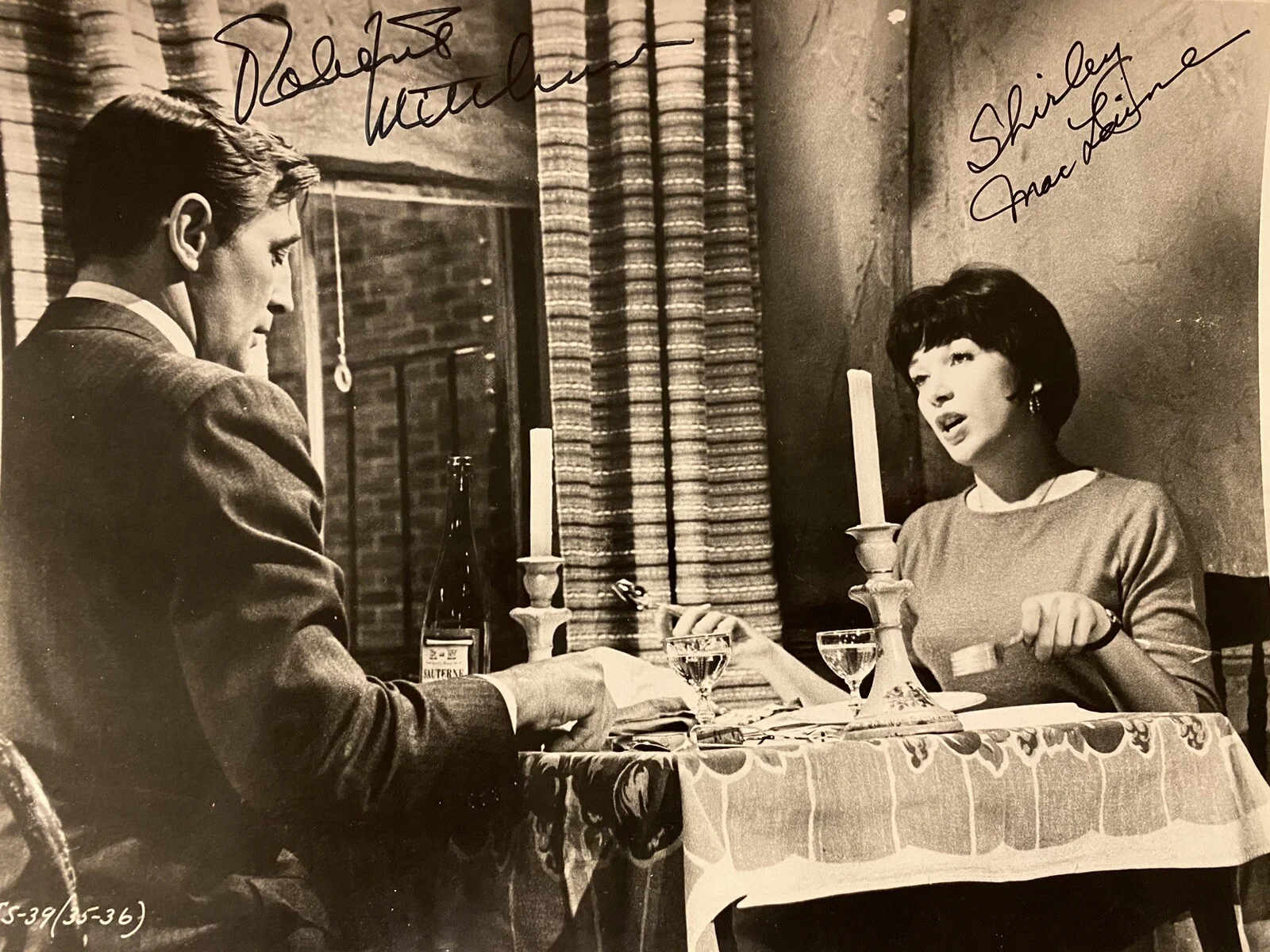 Robert Mitchum, Shirley MacLaine — Robert Mitchum Shirley MacLaine Signed Autographed Photo Two For The Seesaw COA