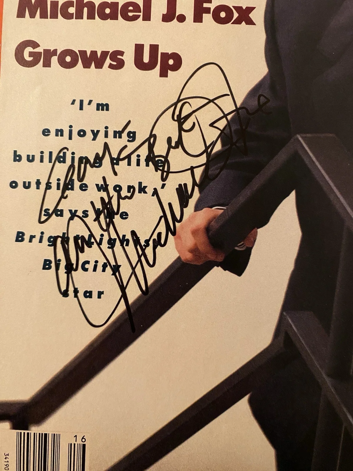 Michael J Fox — Michael J Fox Signed Autographed US Magazine With COA Family Ties Back To The Fu, image 2
