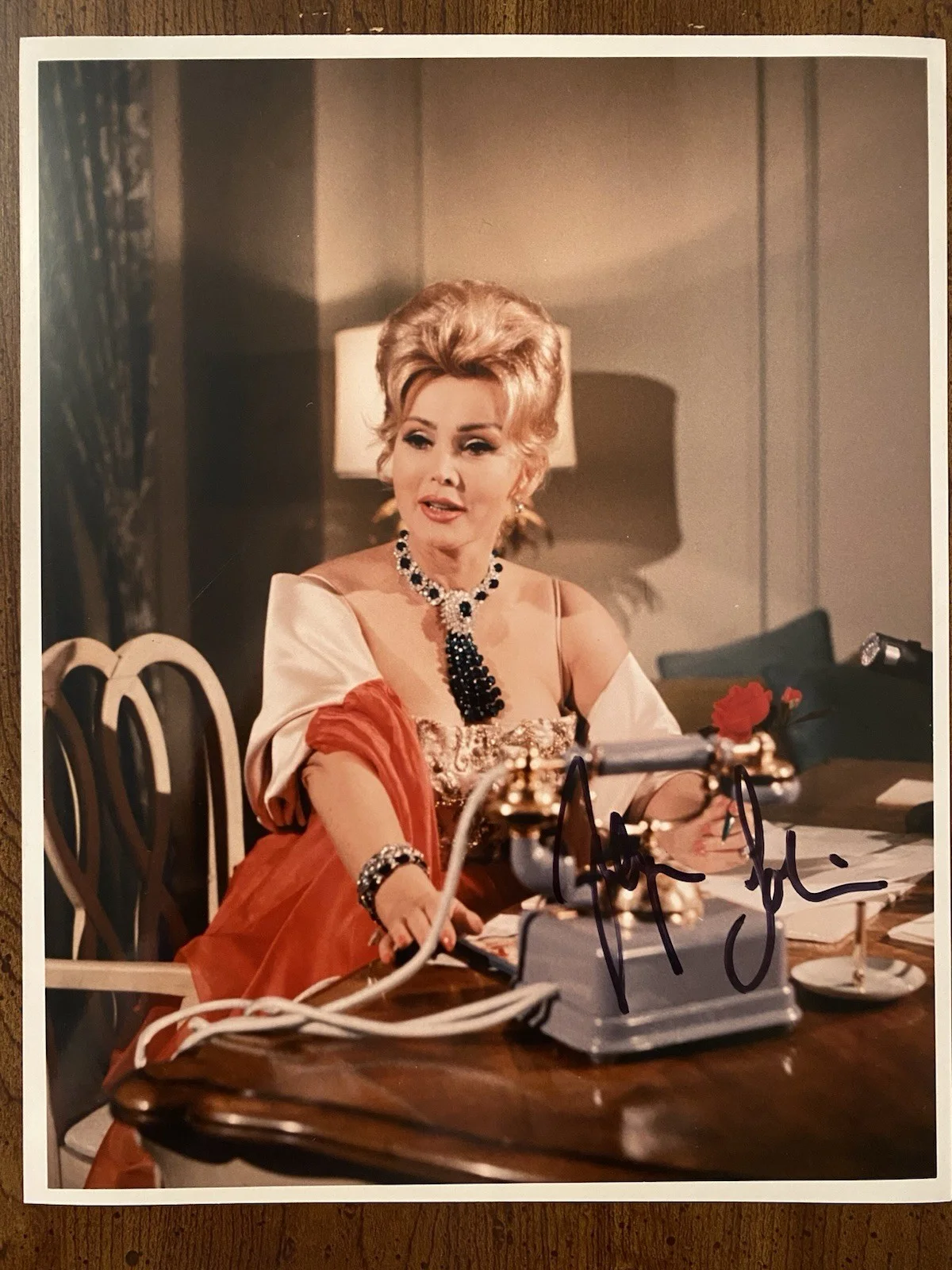 Zsa Zsa Gabor — Zsa Zsa Gabor Signed Autographed Photo With COA Batman 66 Gilligan’s Island Etc