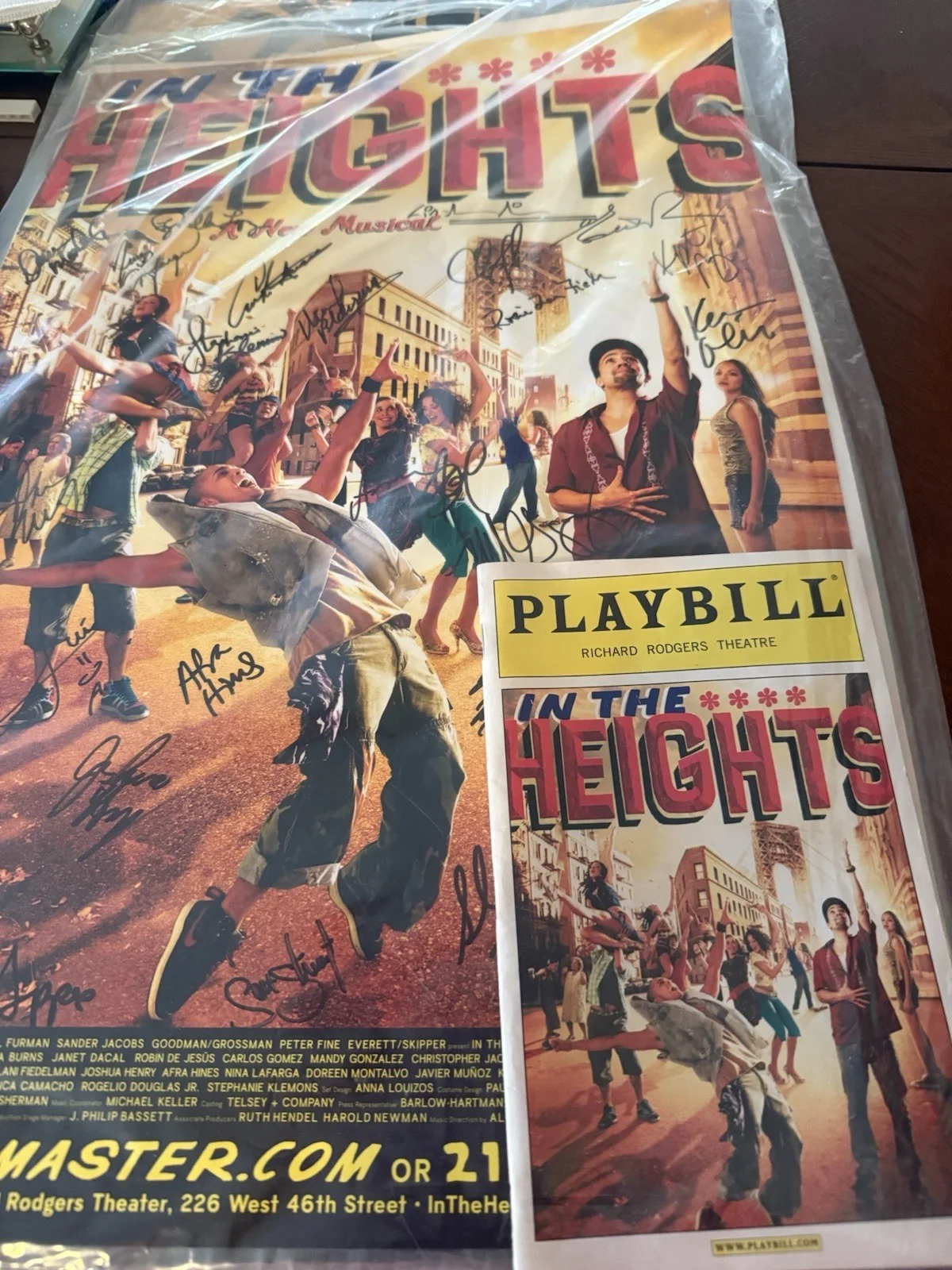 Andrea Burns, Janet Dacal, Robin de Jesús, Mandy Gonzalez, Lin‑Ma — In the Heights Autographed Original Broadway cast poster and playbill., image 4