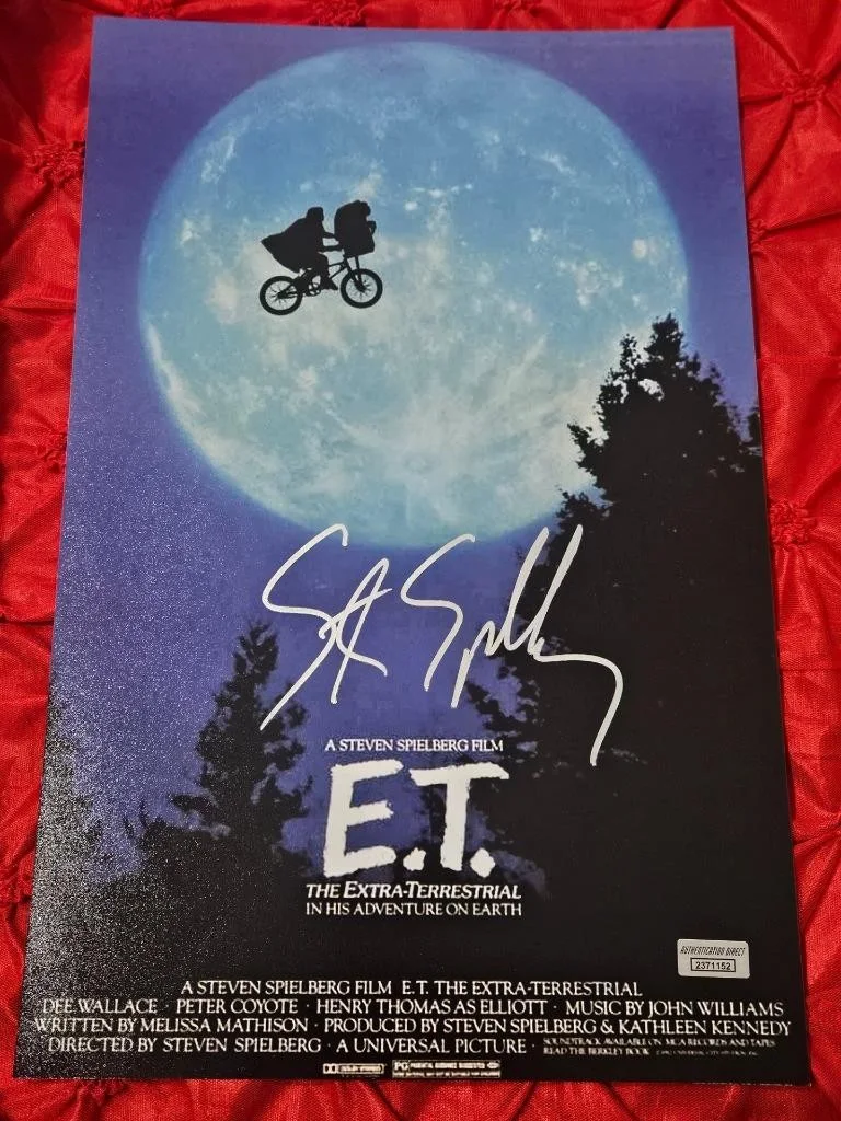 STEVEN SPIELBERG — STEVEN SPIELBERG SIGNED AUTOGRAPHED 11X17 MINI MOVIE POSTER PHOTO E.T. ET W/ COA