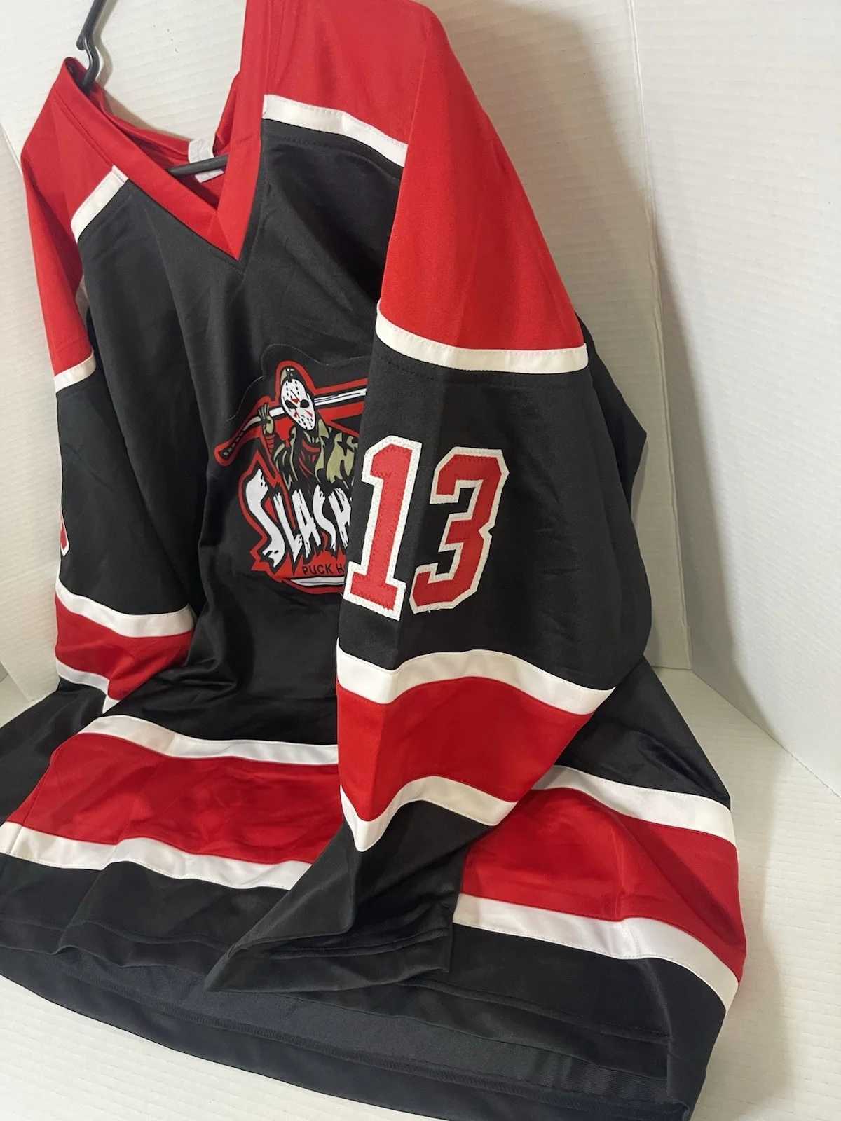 Air Lehman Puck Hcky Slashers Signed Vorhees Jersey #13 Sz XL, изображение 2