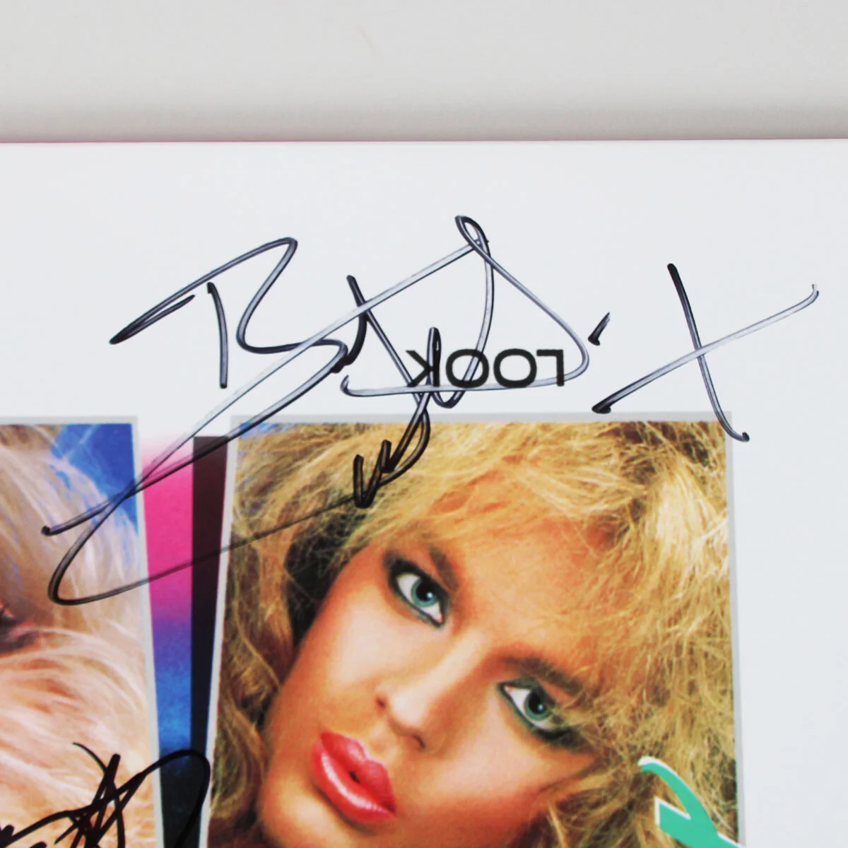 Poison Signed Record Album Look What the Cat Dragged In (4) Bret Michaels, C...., image 2