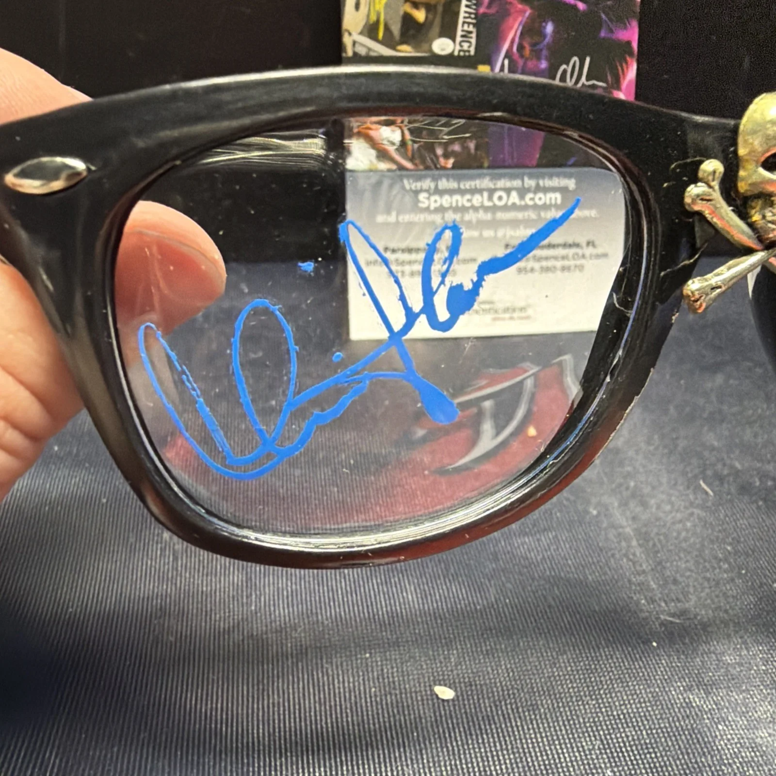 Charlie Sheen — Charlie Sheen “Wild Thing” Ricky Vaughn Glasses - Major League Movie Beckett BAS, изображение 2