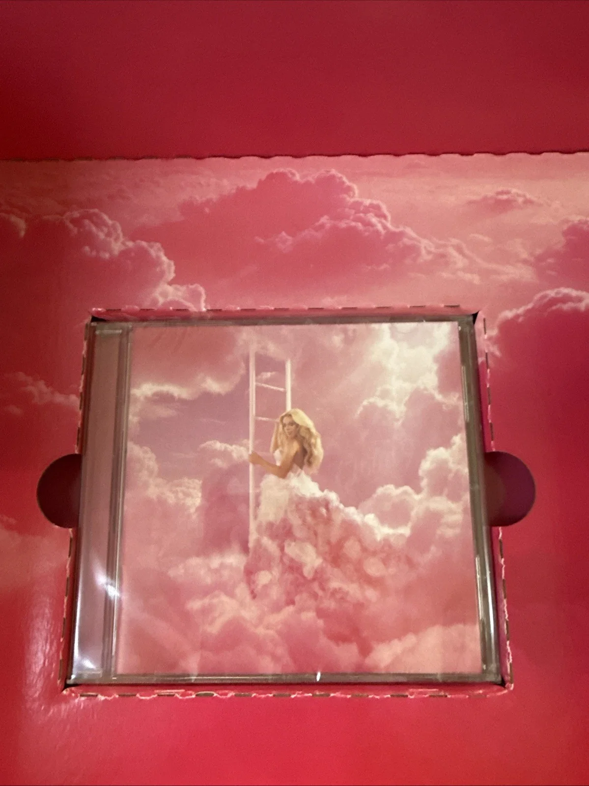 Megan Moroney Cloud 9 White Cap + Signed CD Box, изображение 2
