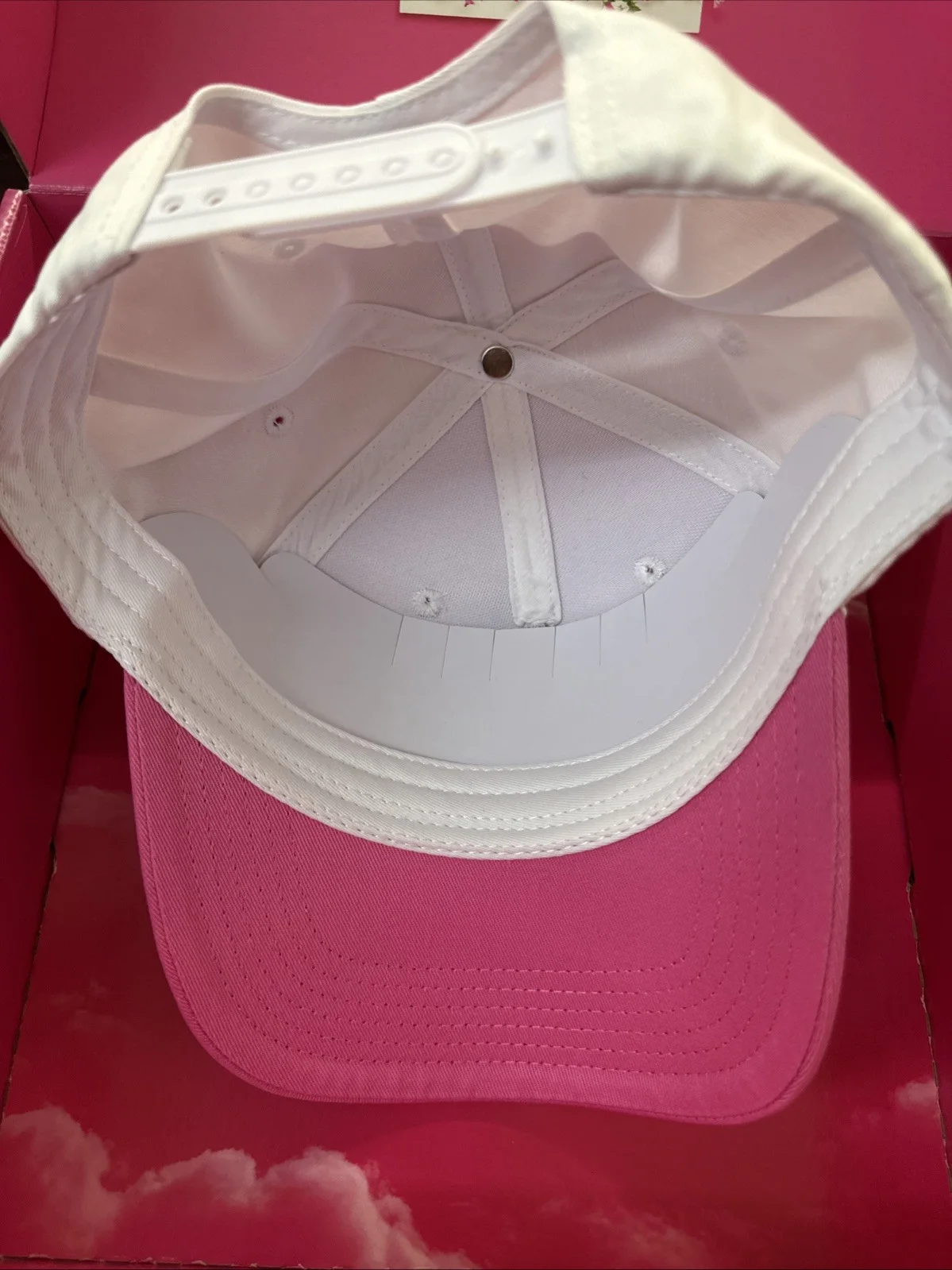 Megan Moroney Cloud 9 White Cap + Signed CD Box, изображение 3
