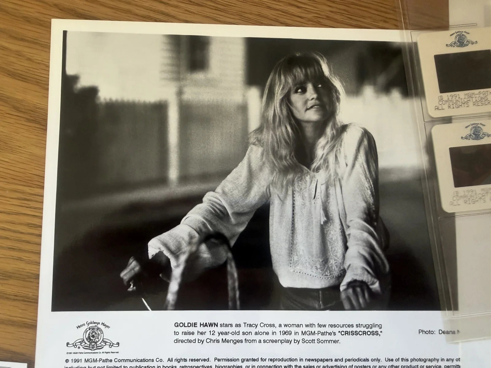 RARE Goldie Hawn “Crisscross” 1991 Press Kit With Photos and slides, изображение 3