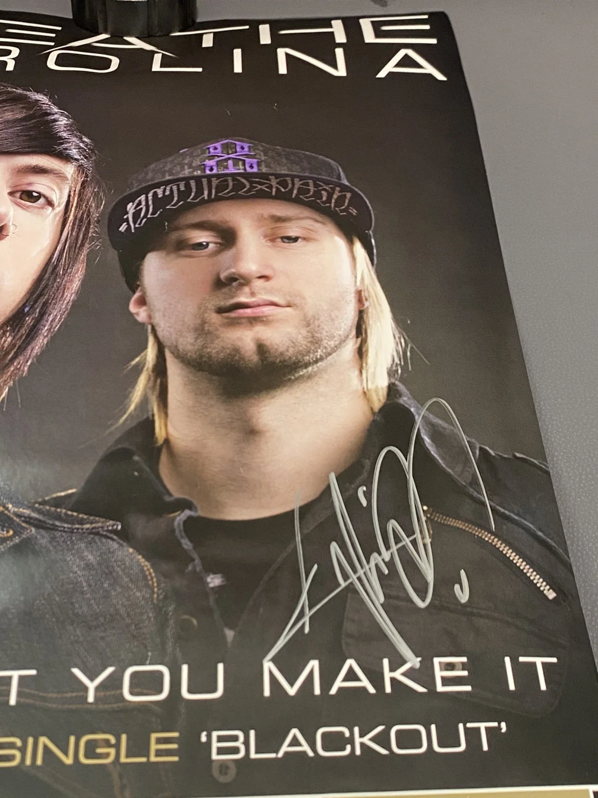 Breathe Carolina Rare Autographed Signed Poster 17x11 Hell Is What You Make It, изображение 2