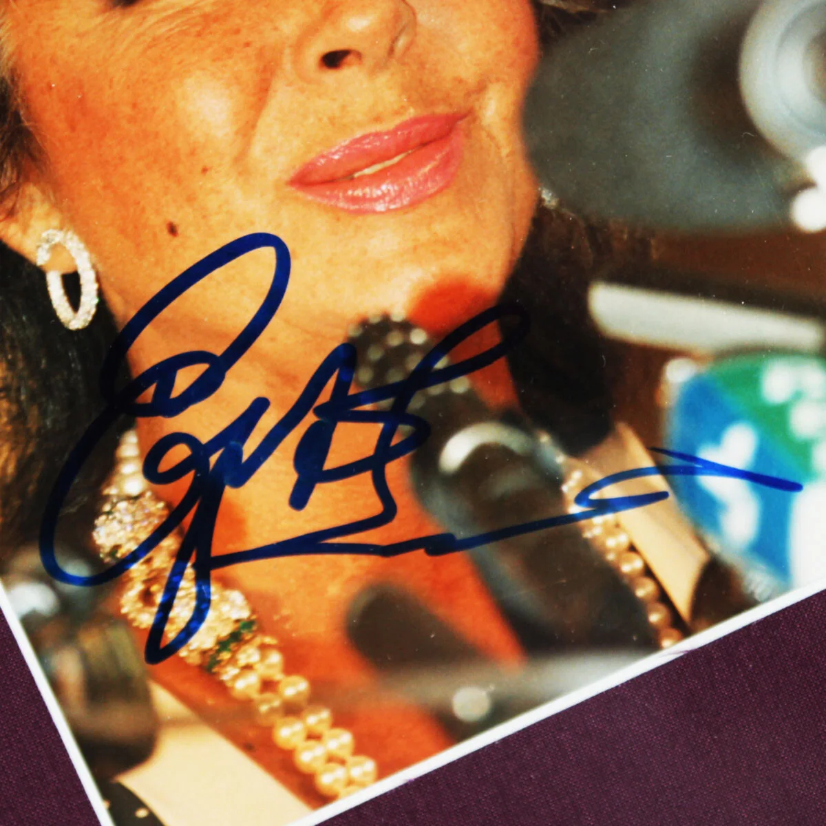 Elizabeth Taylor Signed Photo Display Cleopatra - COA JSA, image 2