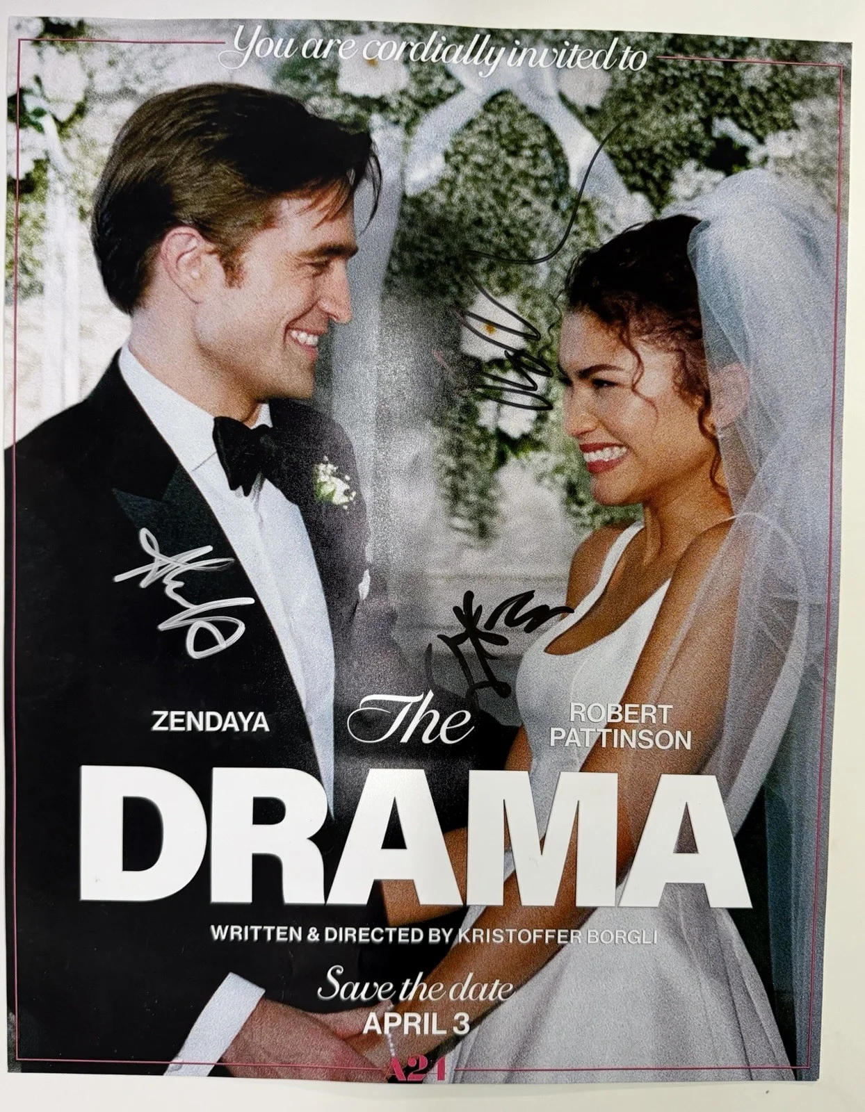 Zendaya — The Drama 11x14 Poster Signed by Zendaya, Robert Pattinson & Alana Haim w/ Proof, изображение 2