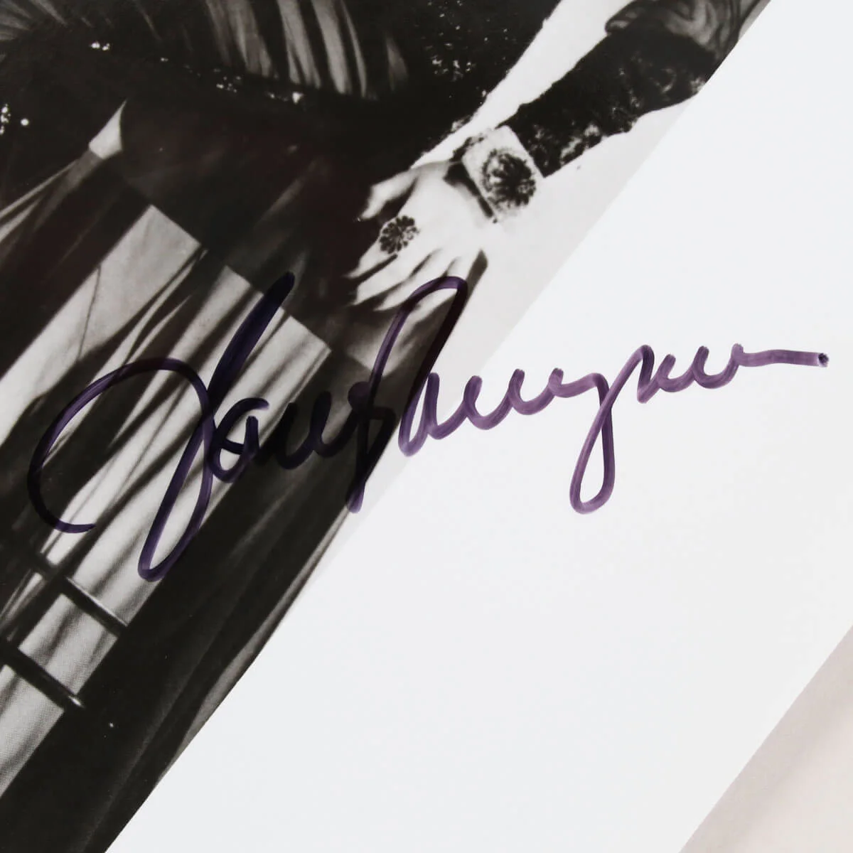 Jane Wyman Signed Photo 8x10 - COA JSA, image 2