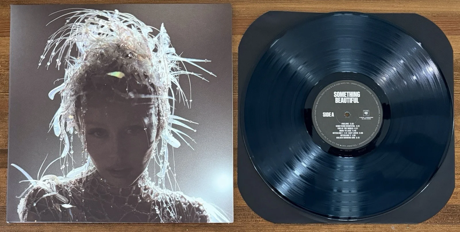 Miley Cyrus SIGNED Something Beautiful Card Autograph & Vinyl LP BECKETT BAS COA, изображение 4