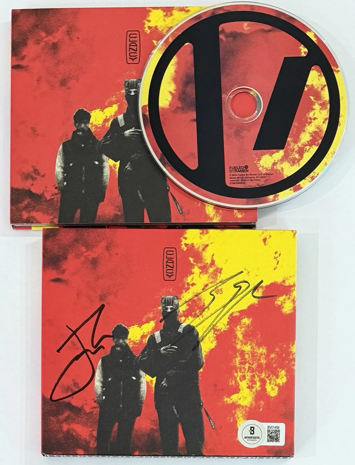 Dual SIGNED Twenty One 21 Pilots Clancy CD Jacket BAS Beckett COA Autograph, image 2