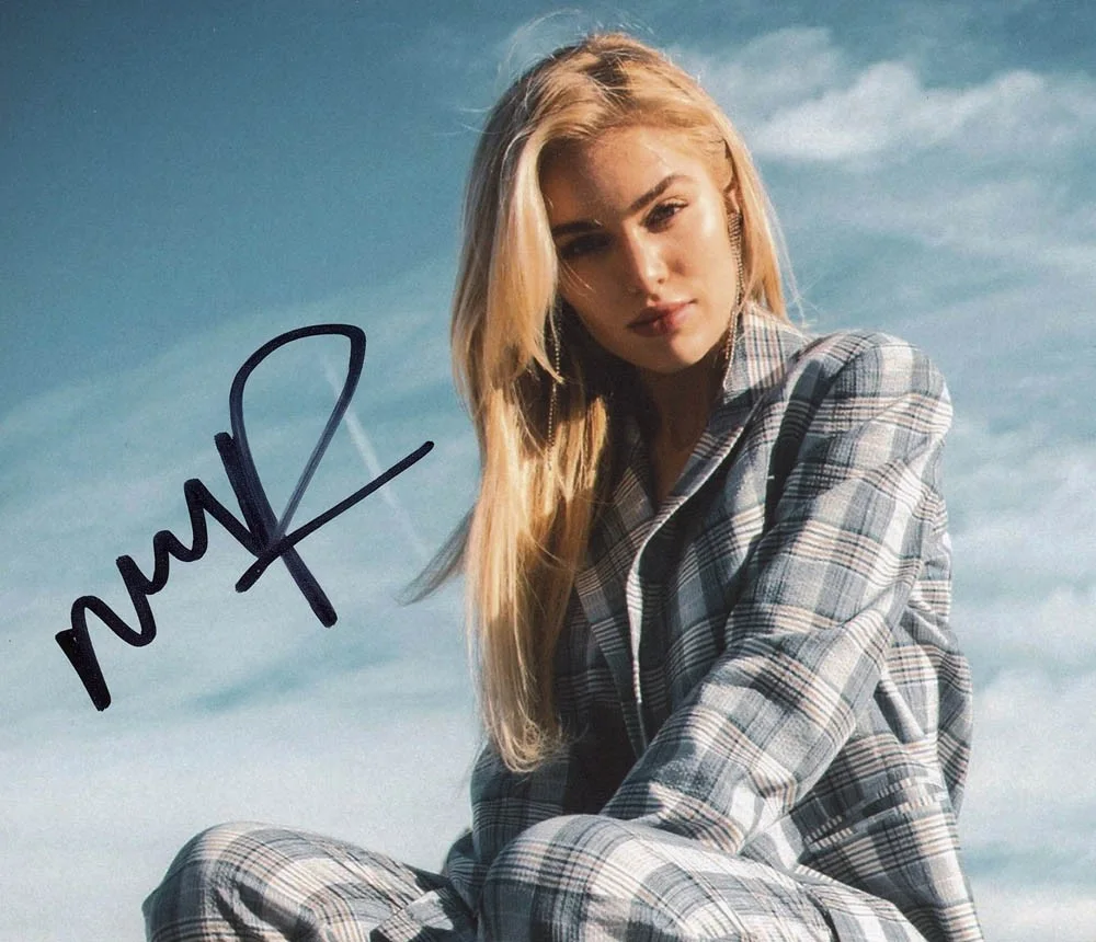 Michelle Randolph — Michelle Randolph signed 8x10 Photo EXT PROOF j Scream LANDMAN Hot SEXY ACOA COA, изображение 5