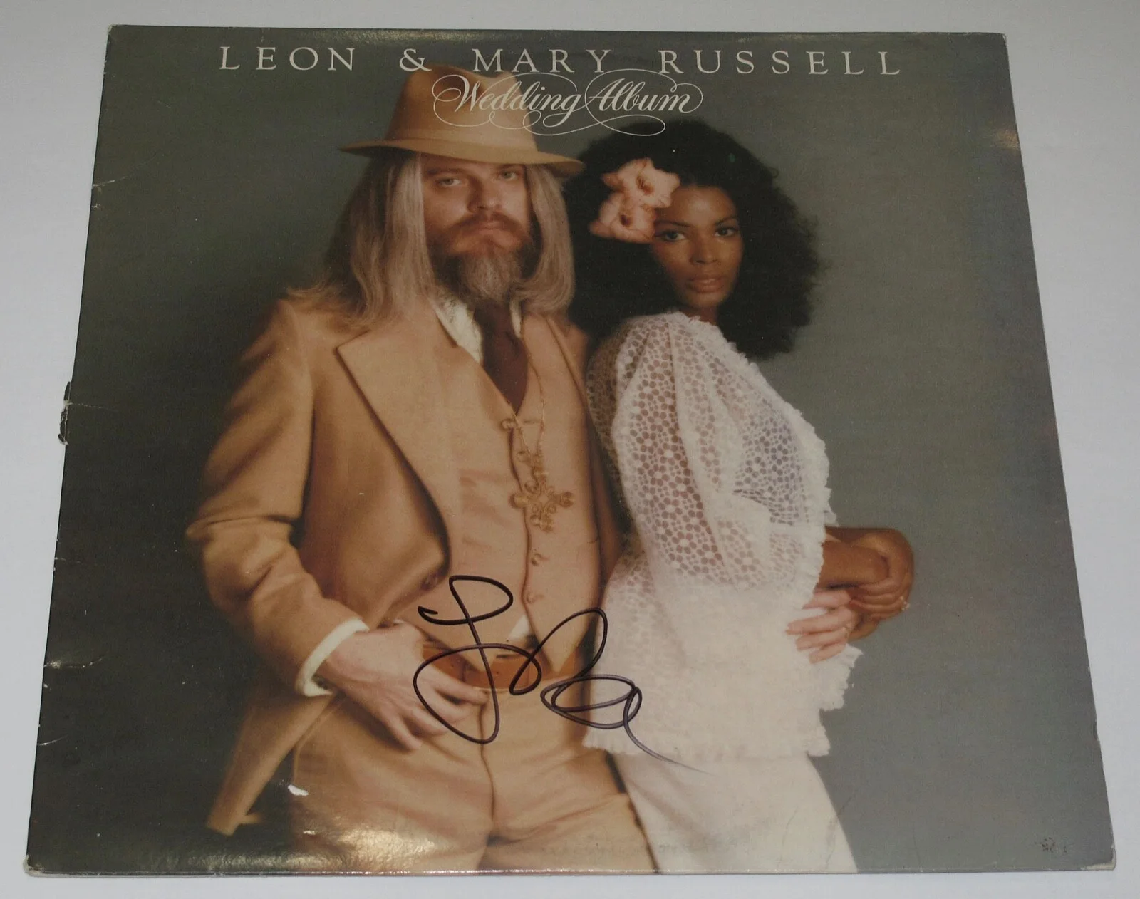LEON RUSSELL — Leon Russell signed LEON & MARY RUSSELL "WEDDING ALBUM" Vinyl Album LP JSA COA, изображение 4