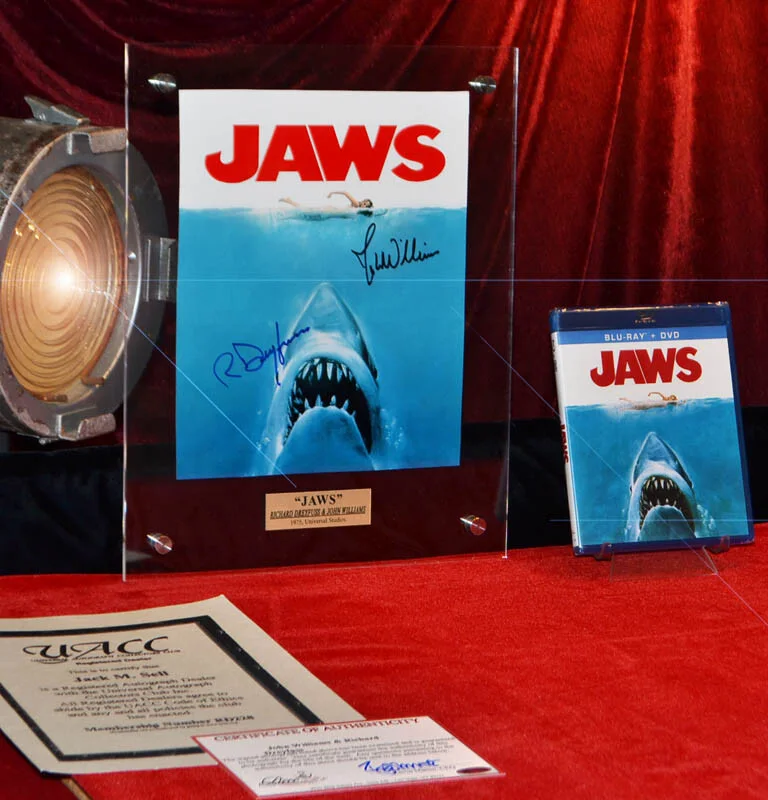 JOHN WILLIAMS, RICHARD DREYFUSS — JOHN WILLIAMS & RICHARD DREYFUSS Signed JAWS Autograph, Frame, COA UACC#228, DVD, image 3