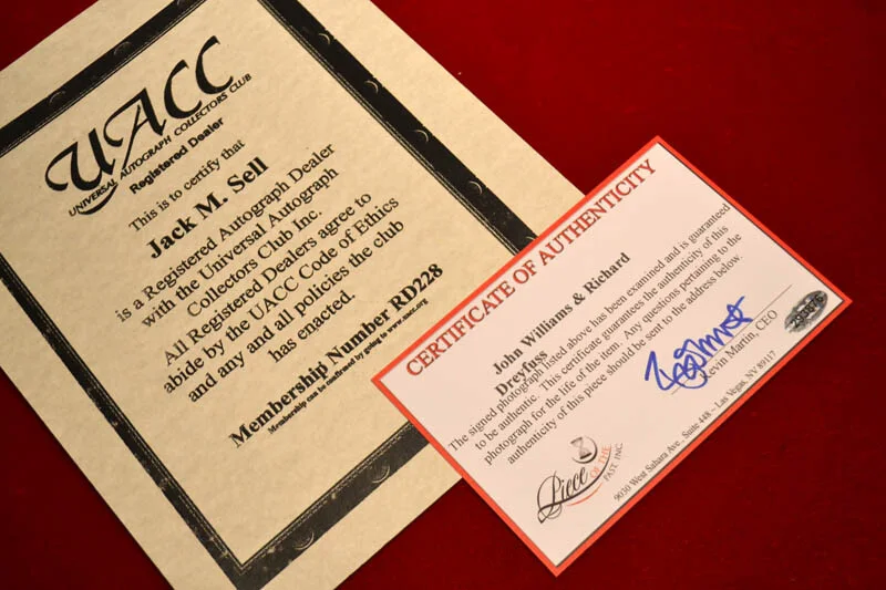 JOHN WILLIAMS, RICHARD DREYFUSS — JOHN WILLIAMS & RICHARD DREYFUSS Signed JAWS Autograph, Frame, COA UACC#228, DVD, image 4