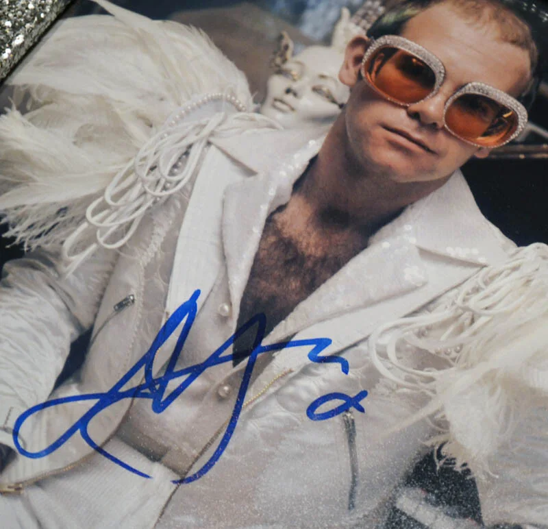 ELTON JOHN & Taron Egerton RARE Signed Autograph, COA UACC, FRAME, ROCKETMAN DVD, изображение 5
