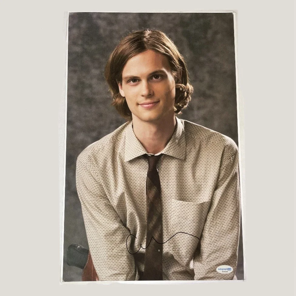 Matthew Gray Gubler — Matthew Gray Gubler Signed Autographed 11X17 Photo Criminal Minds ACOA