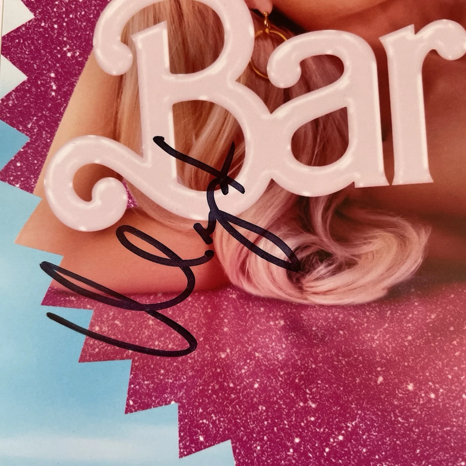 Margot Robbie — Margot Robbie Autographed Barbie 8x10 Photo ACOA, image 3