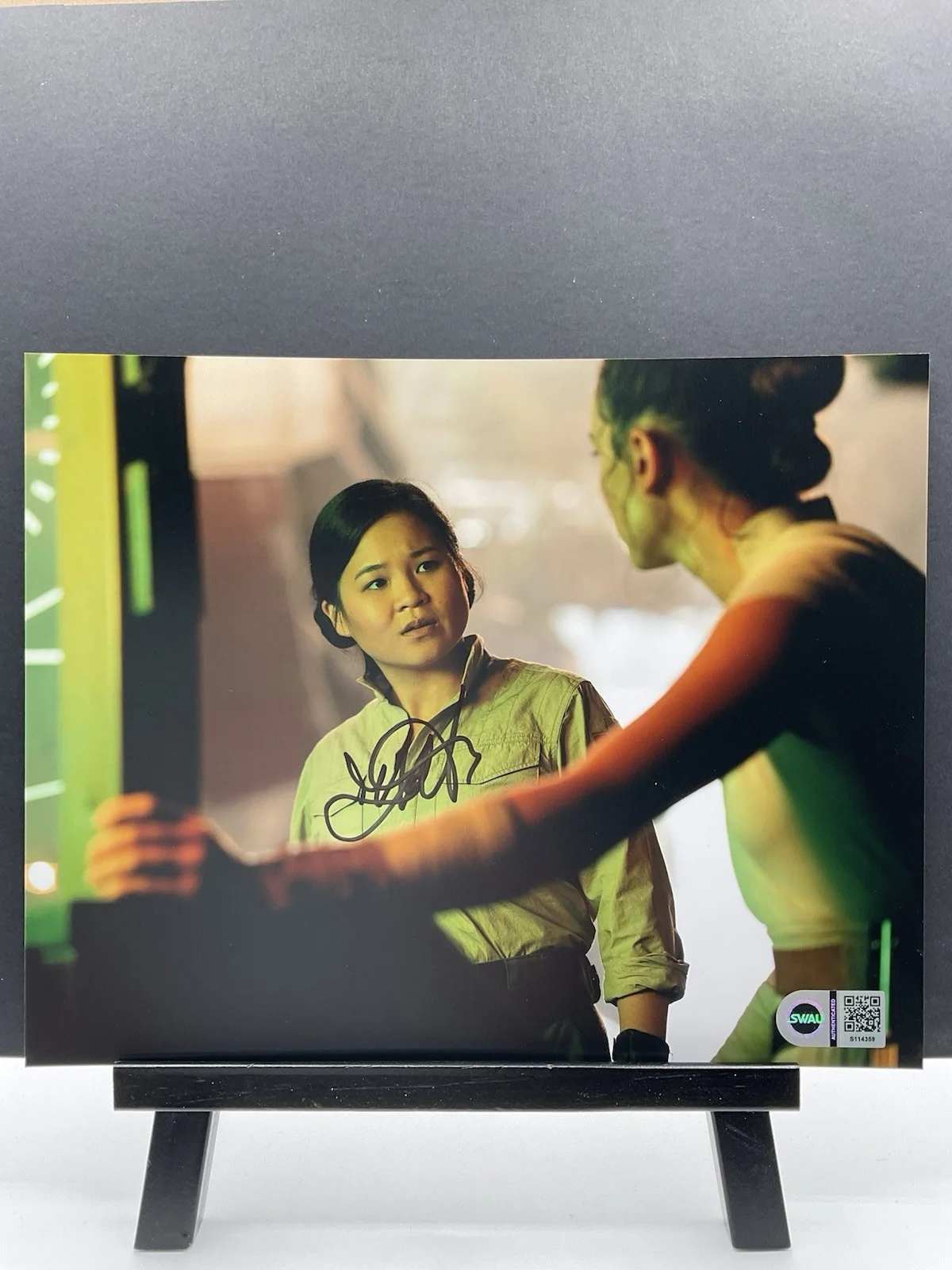 Kelly Marie Tran — Kelly Marie Tran signed 8x10 Last Jedi signed photo Star Wars signed 8x10 SWAU