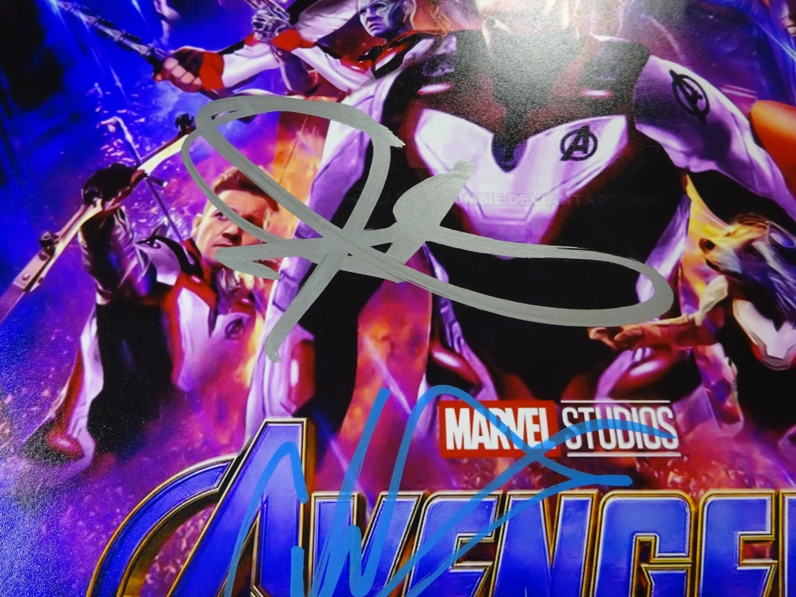 Chris Hemsworth, Jeremy Renner — Signed Avengers Endgame Chris Hemsworth Jeremy Renner 11"x17" Photo Beckett COA, изображение 5