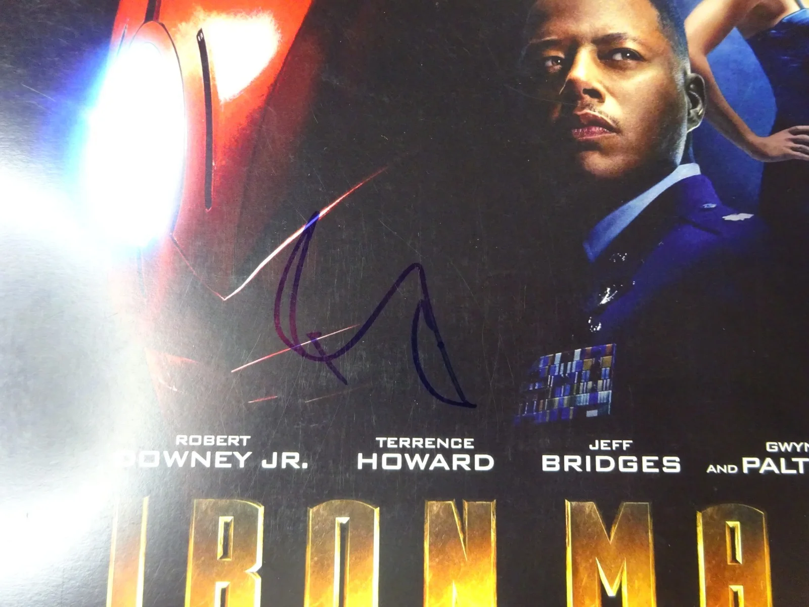 Robert Downey Jr — Signed Robert Downey Jr Autographed Iron Man 11"x17" Photo Beckett BAS COA LOA, image 4