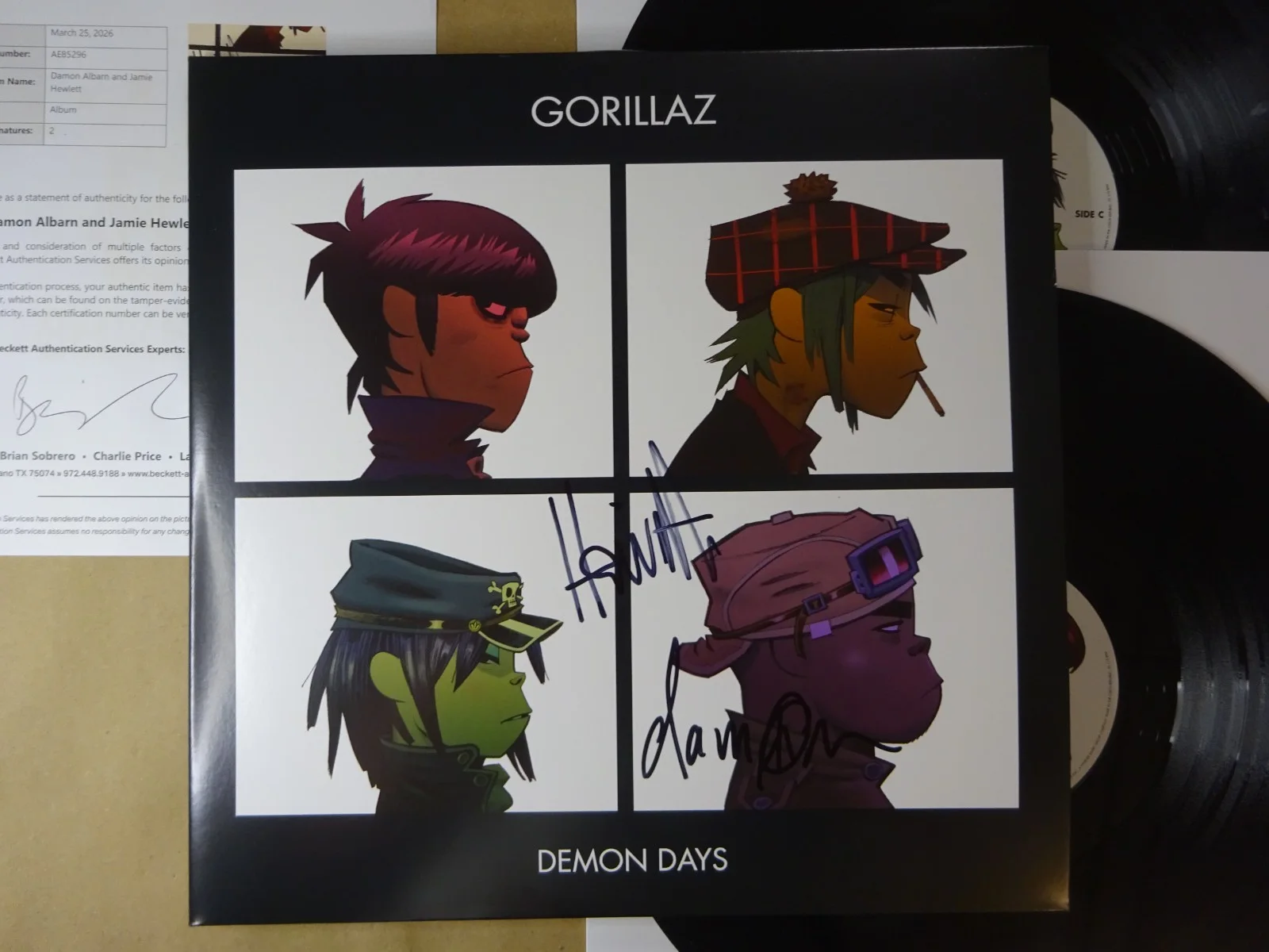 Signed Damon Albarn Jamie Hewlett Autographed Gorillaz Demon Days Album BAS COA, изображение 2