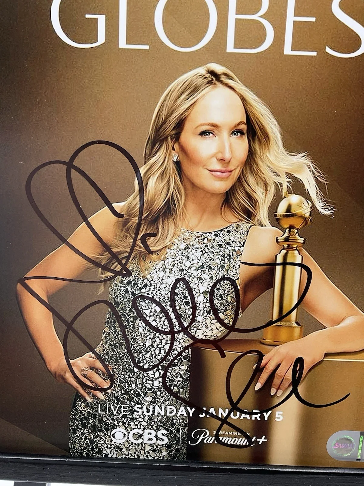 Nikki Glaser — Nikki Glaser signed 8x10 Golden Globes signed 8x10 Sexy SWAU Comedian auto Roast, изображение 2