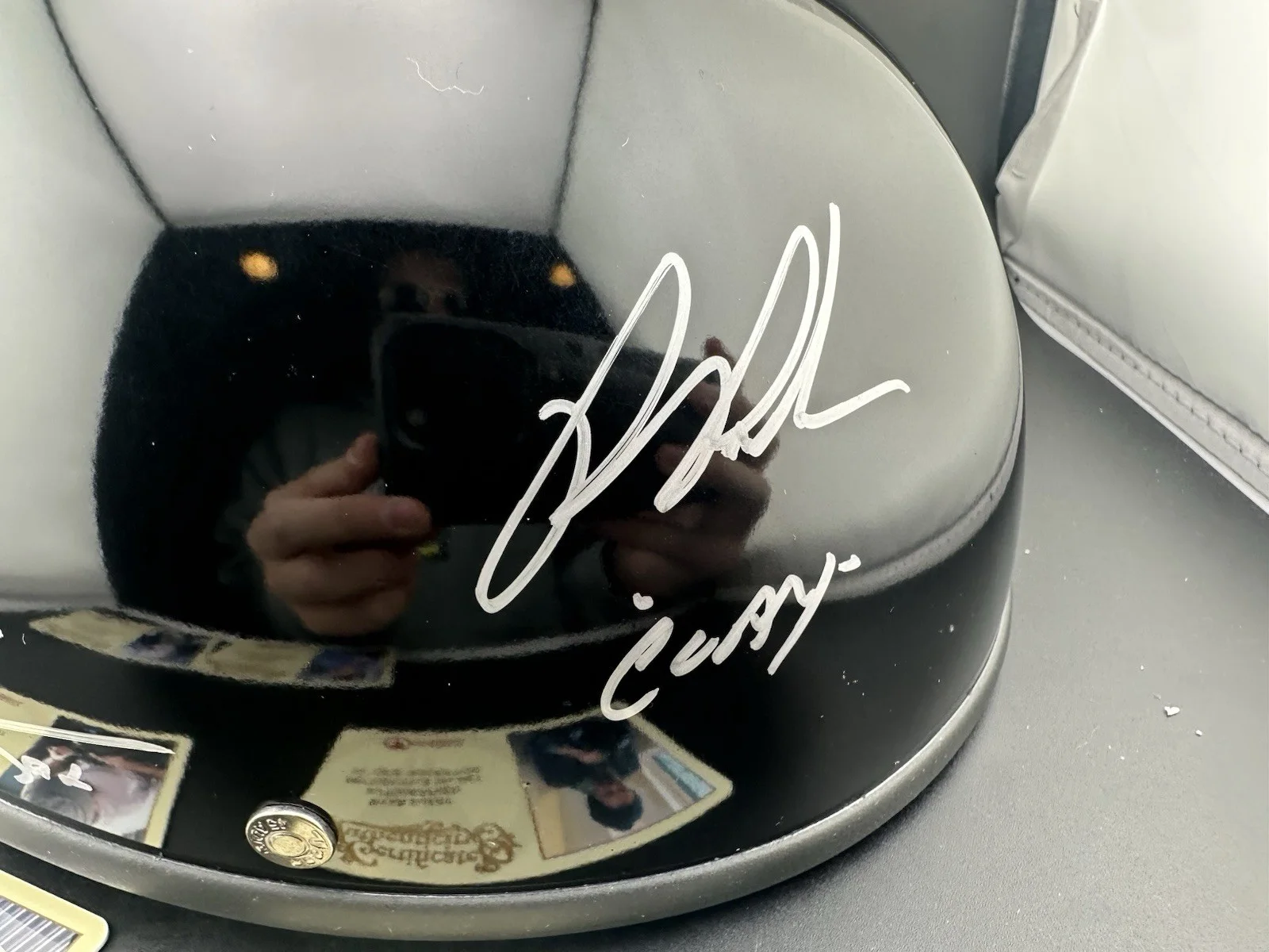 Charlie Hunnam, Ron Perlman, Theo Rossi, Ryan Hurst — Charlie Hunnam, Perlman, Rossi Hurst Cast Autographed Sons of Anarchy Jax Helmet, изображение 5