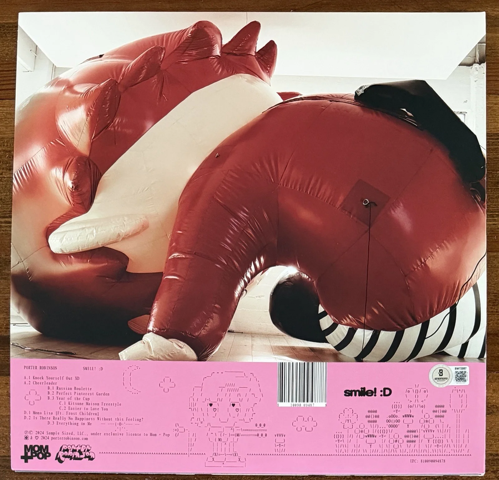 Porter Robinson Autograph SIGNED Red VINYL LP COVER Smile Album BAS Beckett COA, изображение 4