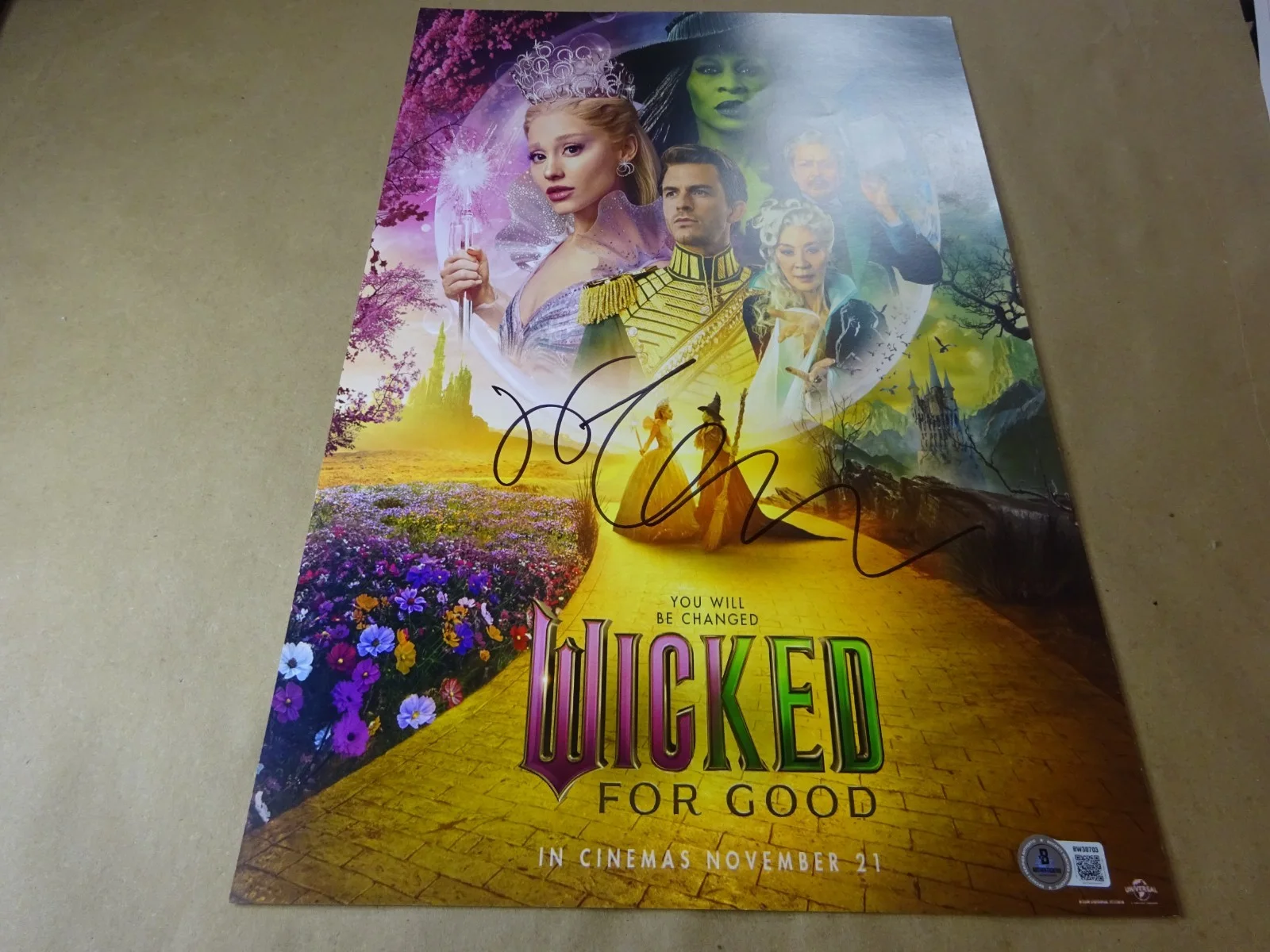 Jeff Goldblum — Signed Jeff Goldblum Autographed Wicked For Good 11"x17" Photo Beckett BAS COA, image 2
